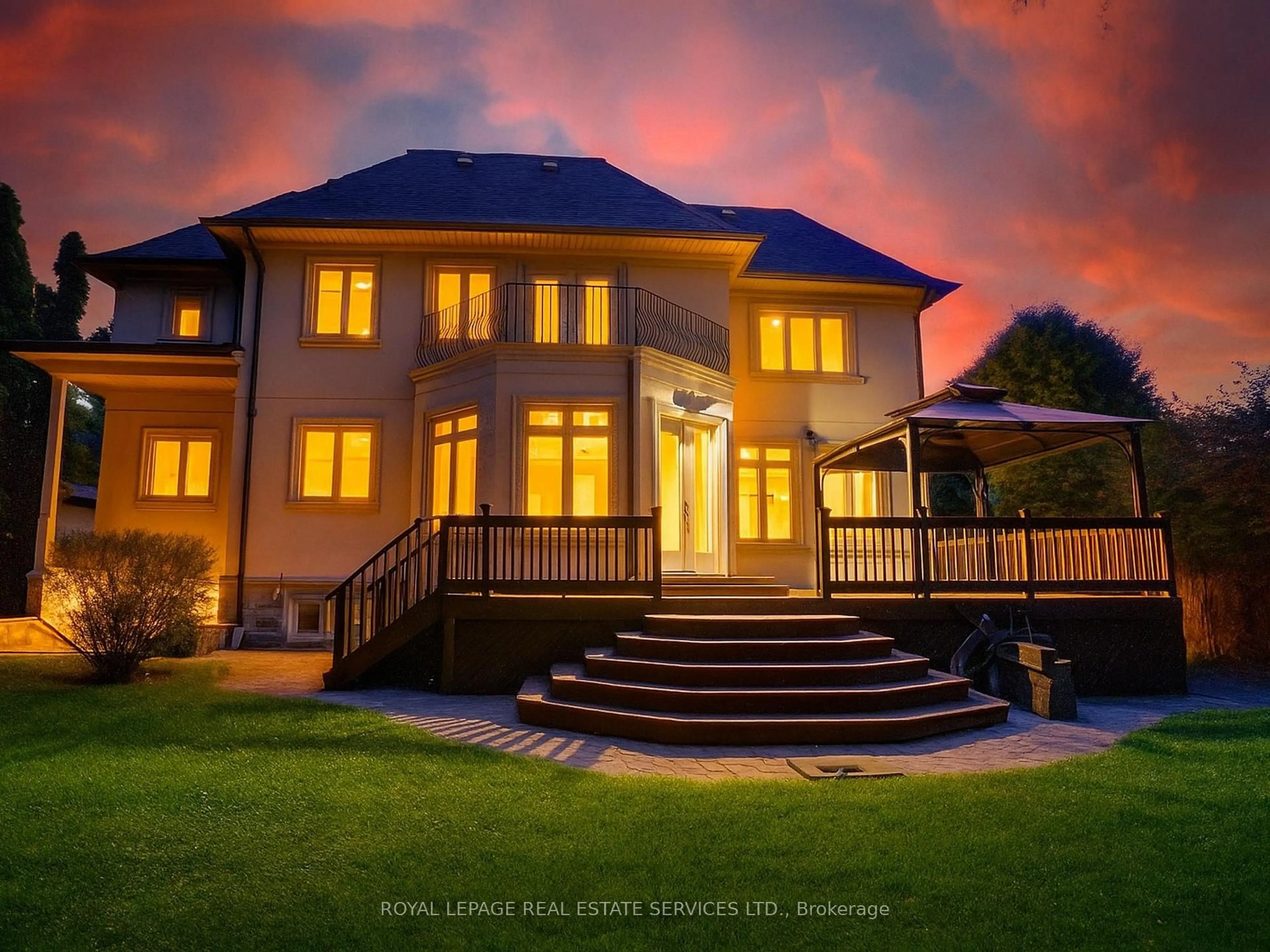 Home with brick exterior material, building for 1511 Haig Blvd, Mississauga Ontario L5E 2N2
