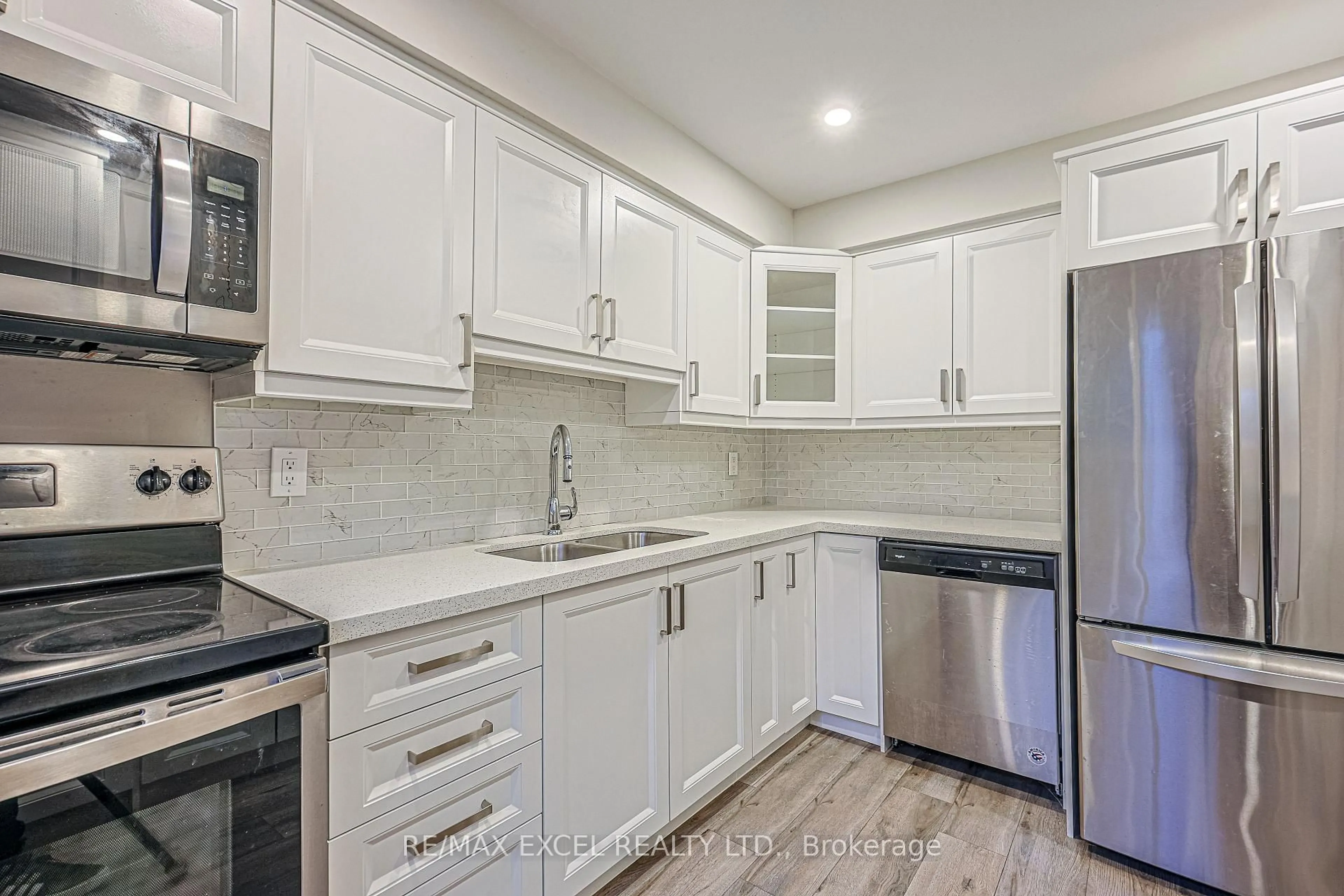 Standard kitchen, ceramic/tile floor for 81 Irwin Rd #18, Toronto Ontario M9W 5W1