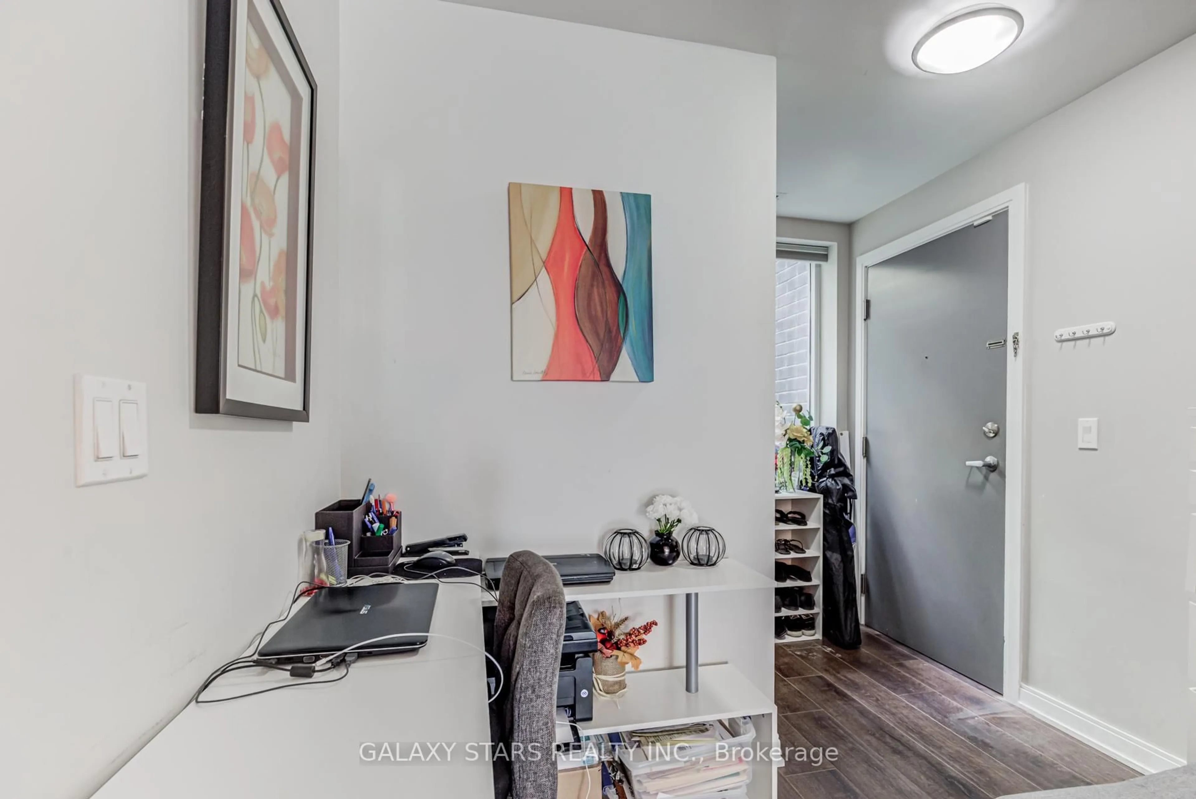 A pic of a room for 760 The Queensway #212, Toronto Ontario M8Z 0E1