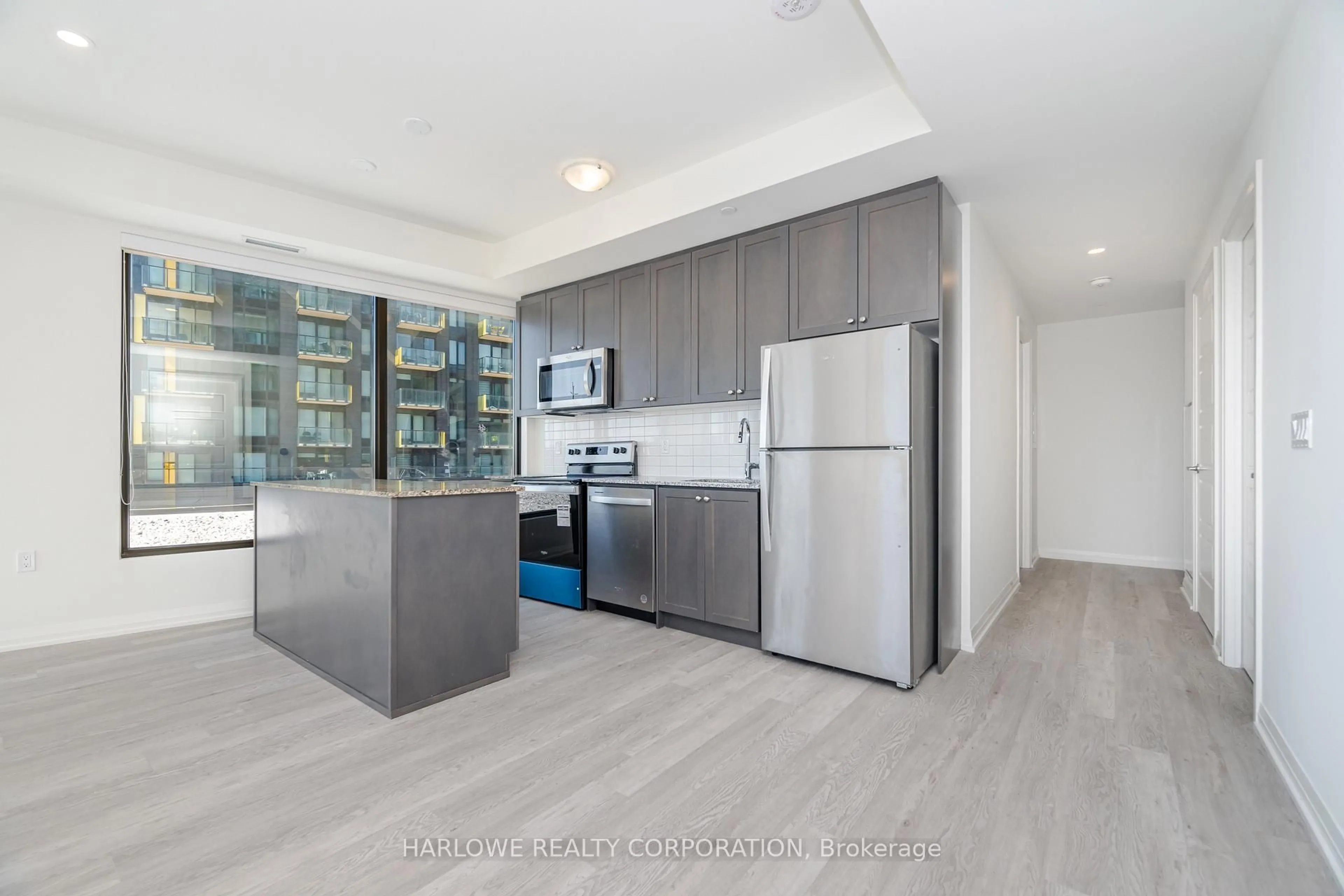Standard kitchen, unknown for 1415 Dundas St #217, Oakville Ontario L6H 8A3