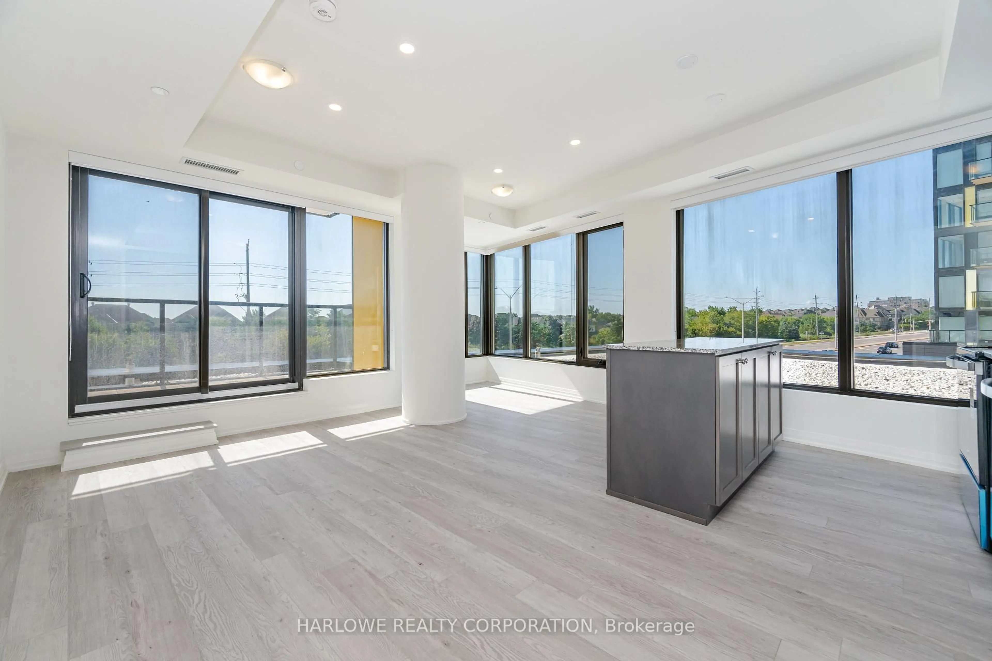 A pic of a room for 1415 Dundas St #217, Oakville Ontario L6H 8A3