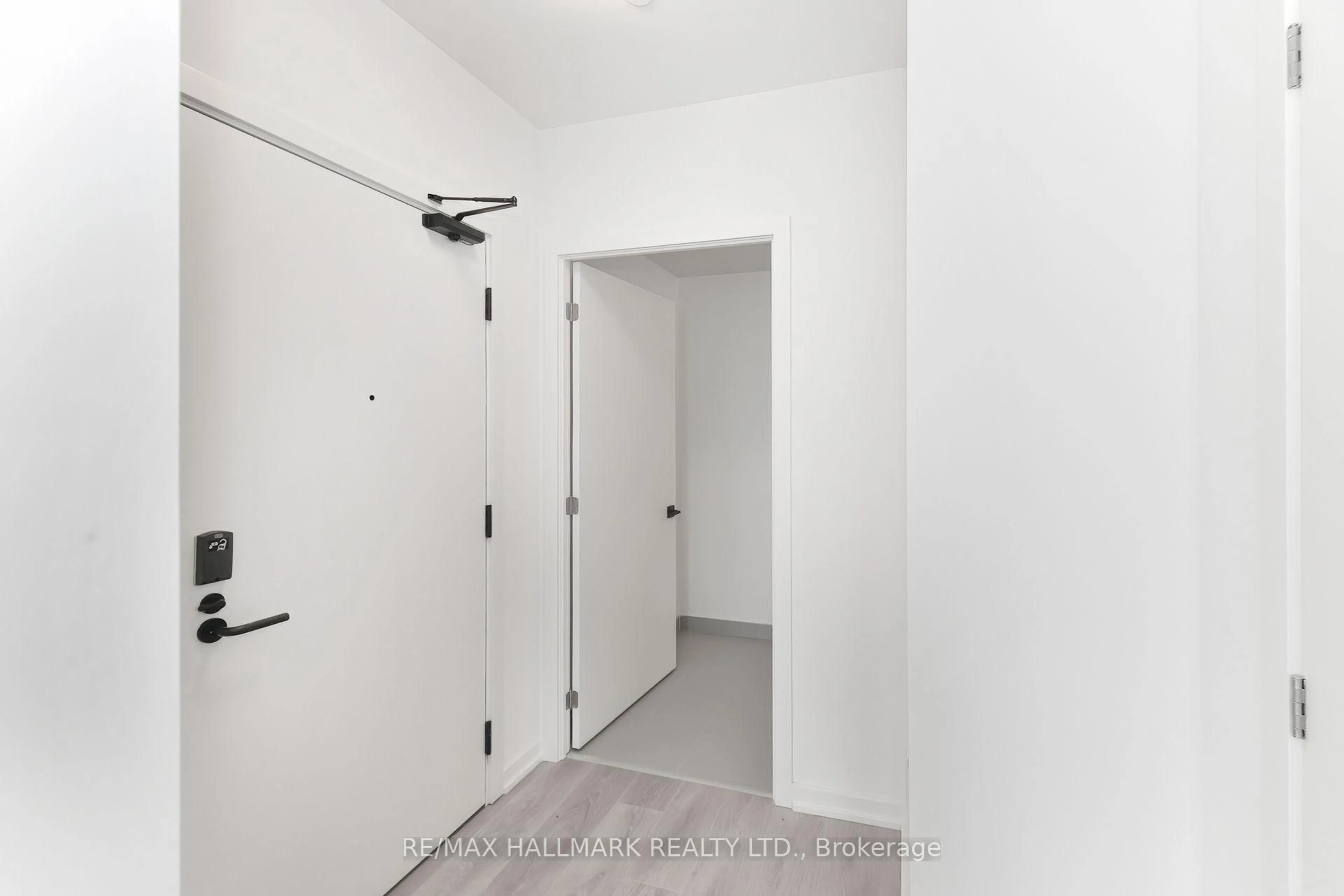 A pic of a room for 1285 Dupont St #503, Toronto Ontario M6H 0E3