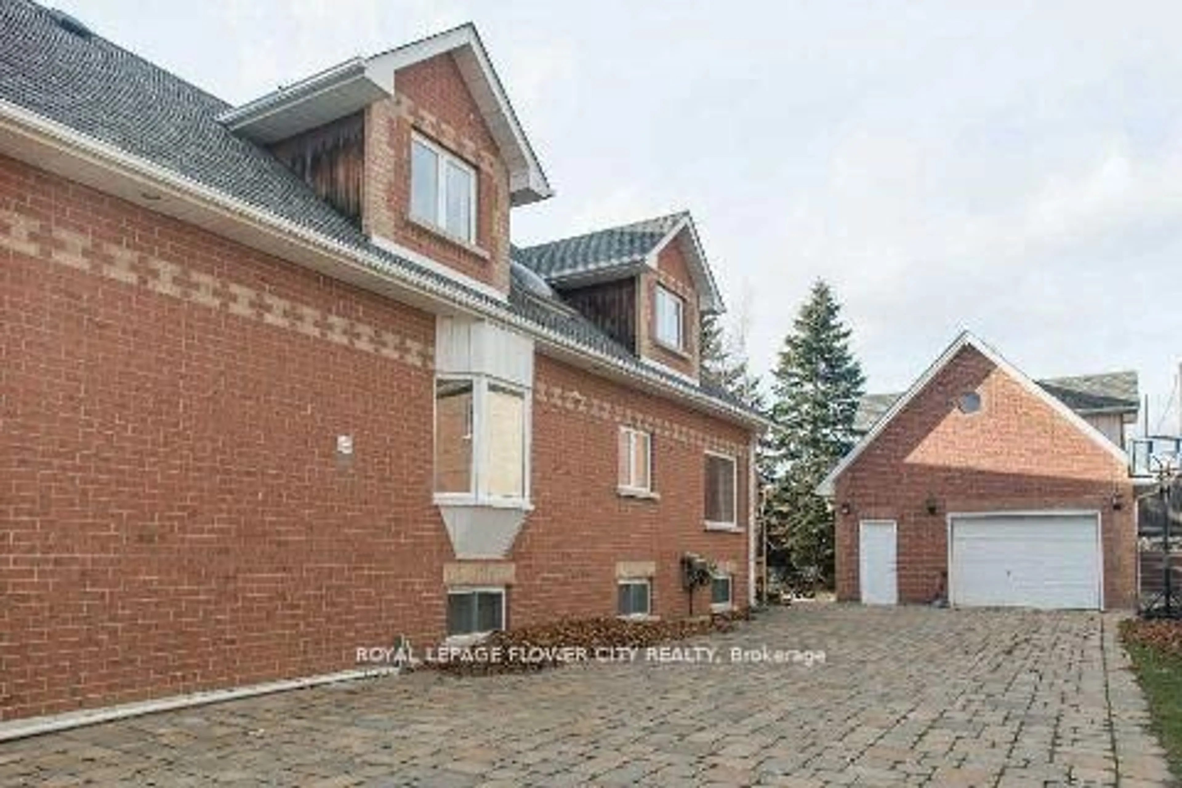 Home with brick exterior material, street for 14 Antrim Crt, Caledon Ontario L7C 1R1