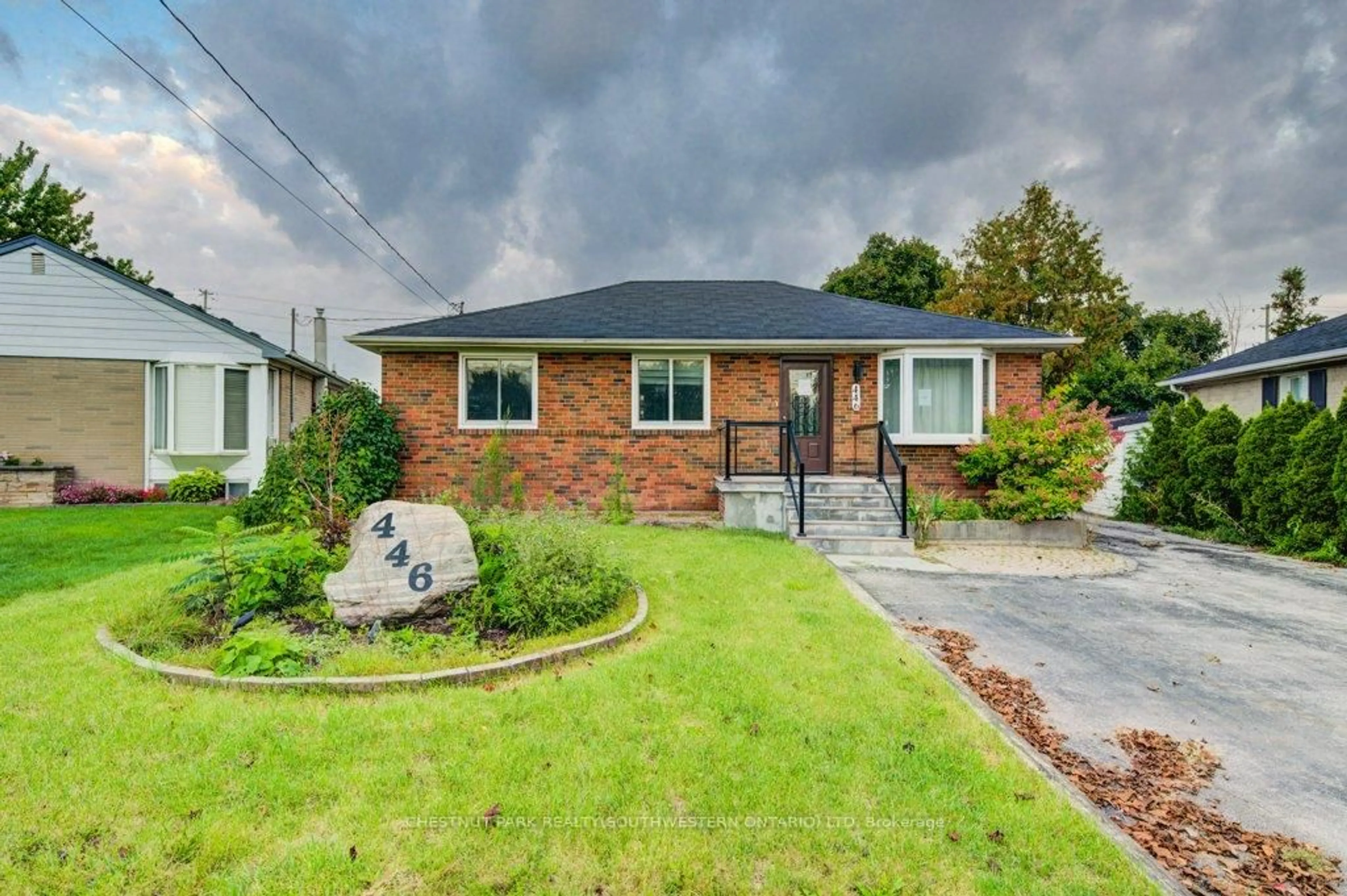 Home with brick exterior material, street for 446 Kingsleigh Crt, Milton Ontario L9T 1X8