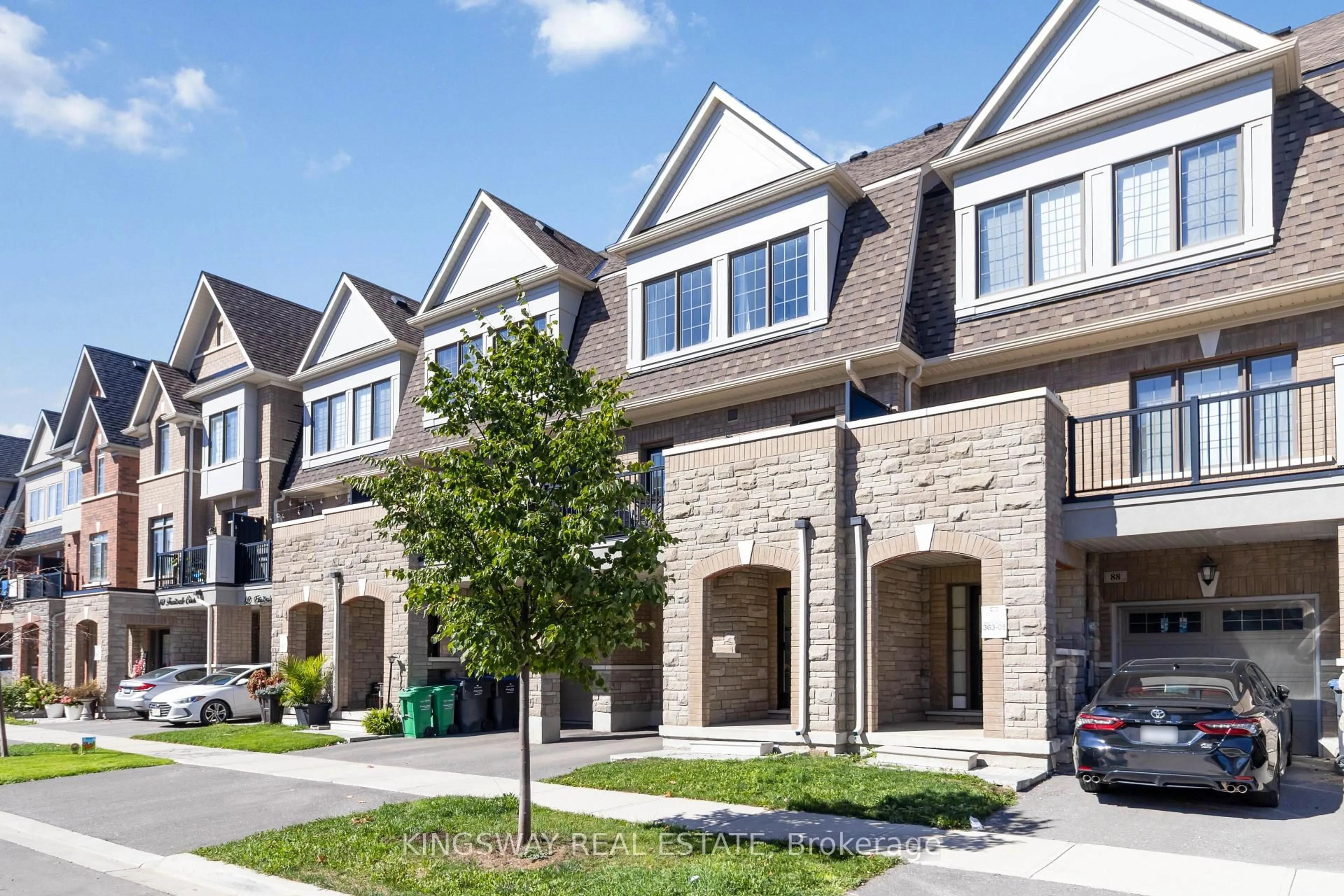 Home with brick exterior material, street for 86 Fruitvale Circ, Brampton Ontario L7A 5B9