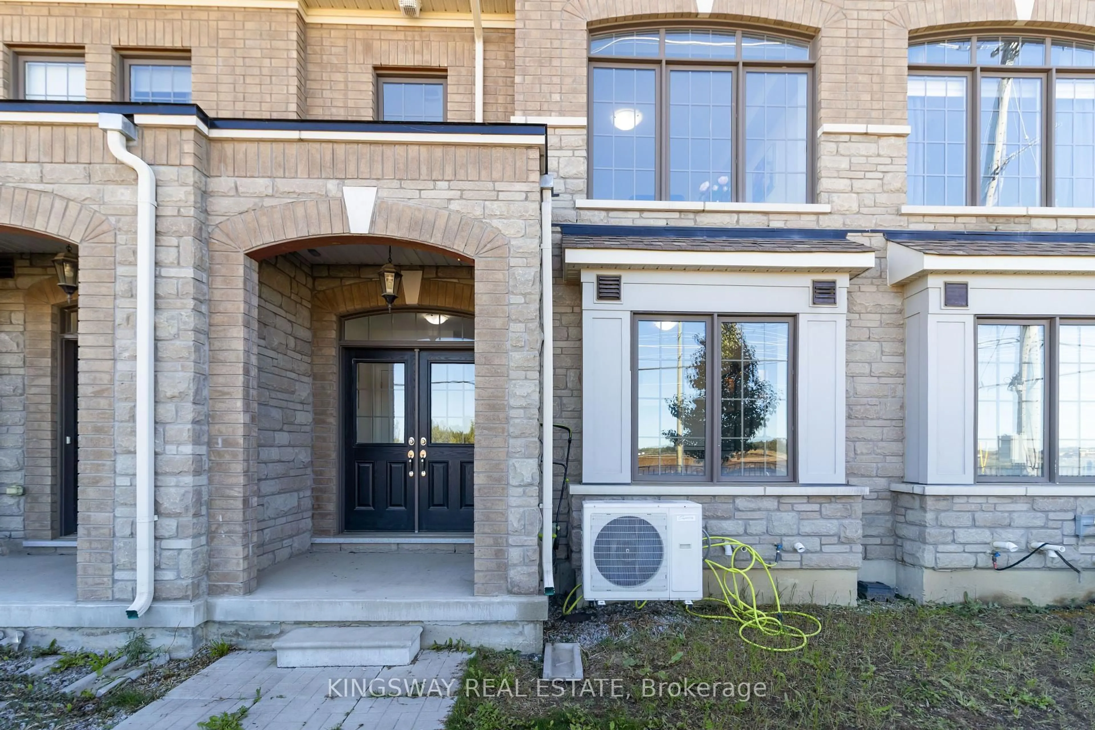 Home with brick exterior material, street for 86 Fruitvale Circ, Brampton Ontario L7A 5B9