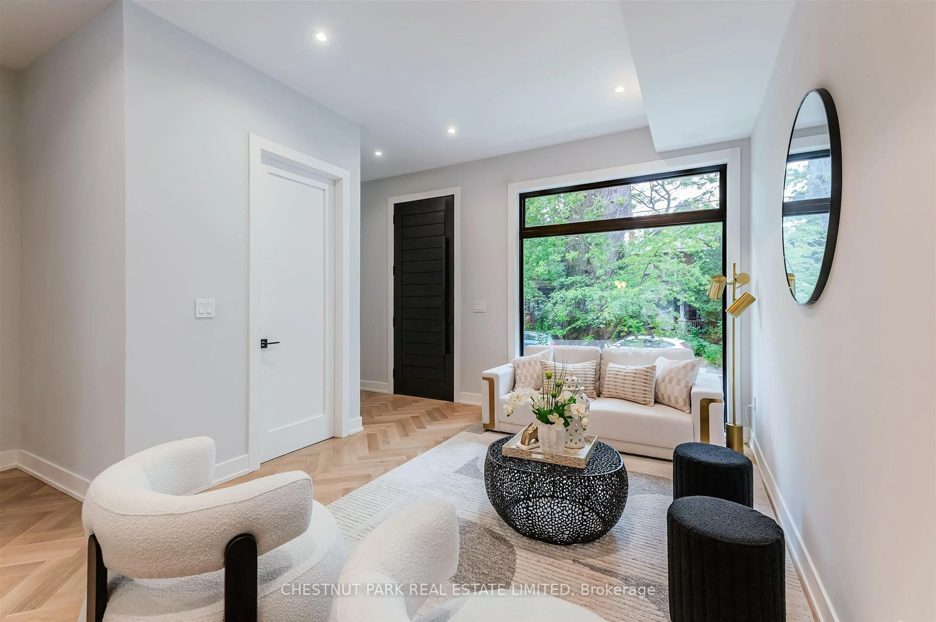 Unknown for 222A Pearson Ave, Toronto Ontario M6R 1G7