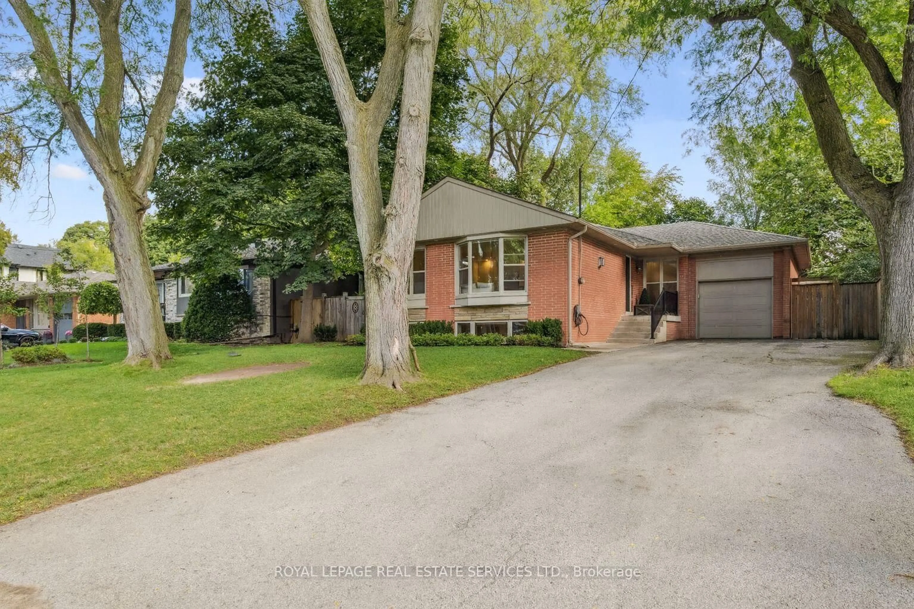 Home with brick exterior material, street for 455 Willis Dr, Oakville Ontario L6L 4V6