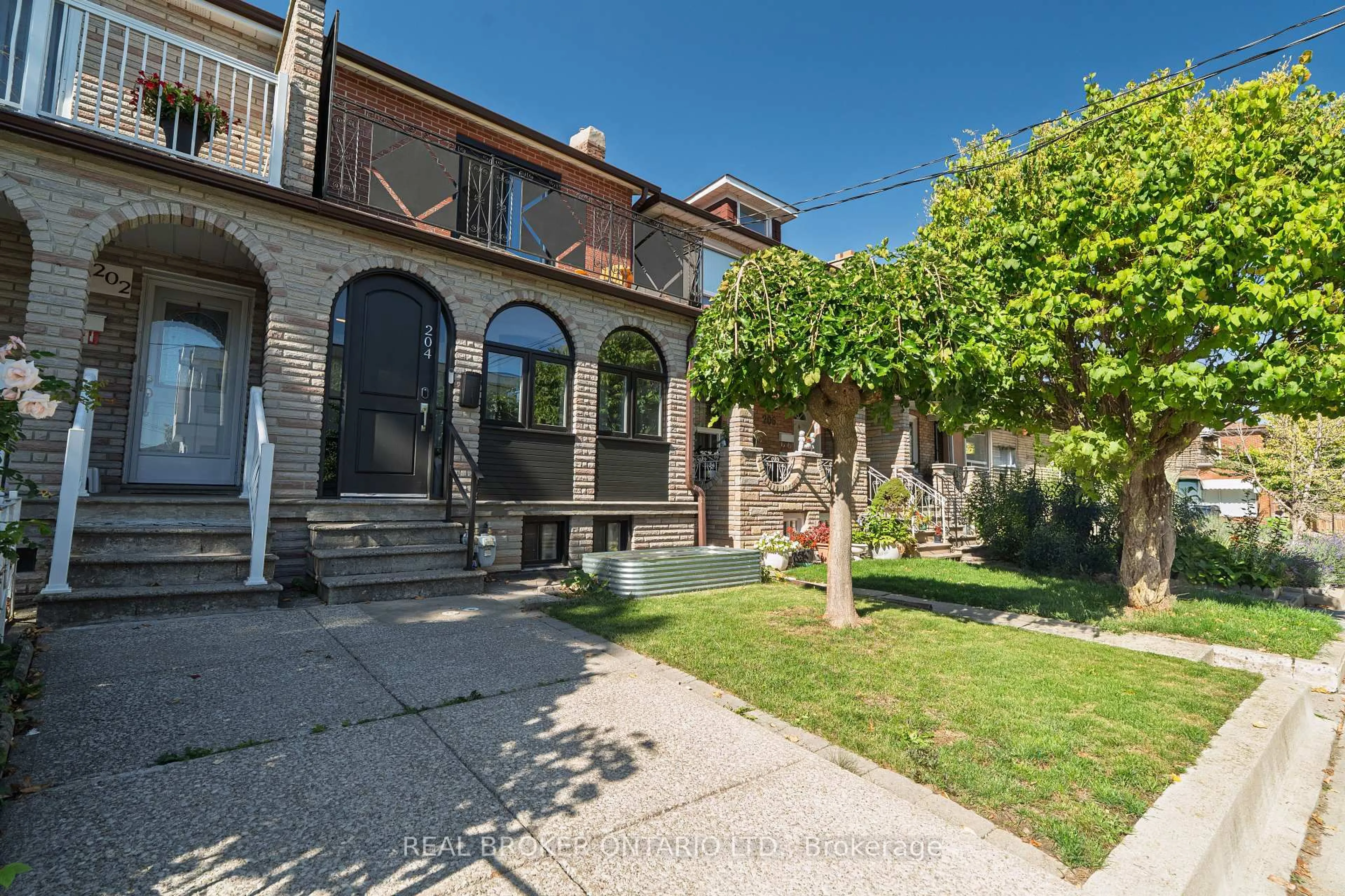 Unknown for 204 Earlscourt Ave, Toronto Ontario M6E 4B1