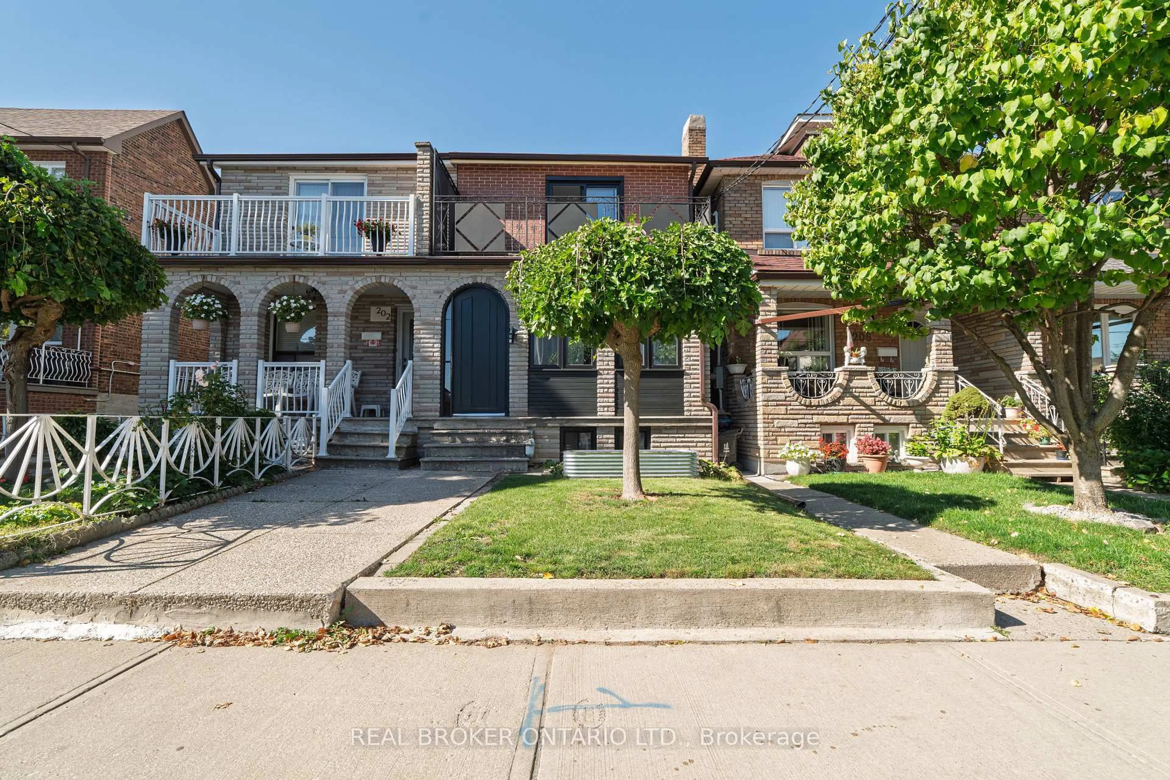 Home with brick exterior material, street for 204 Earlscourt Ave, Toronto Ontario M6E 4B1