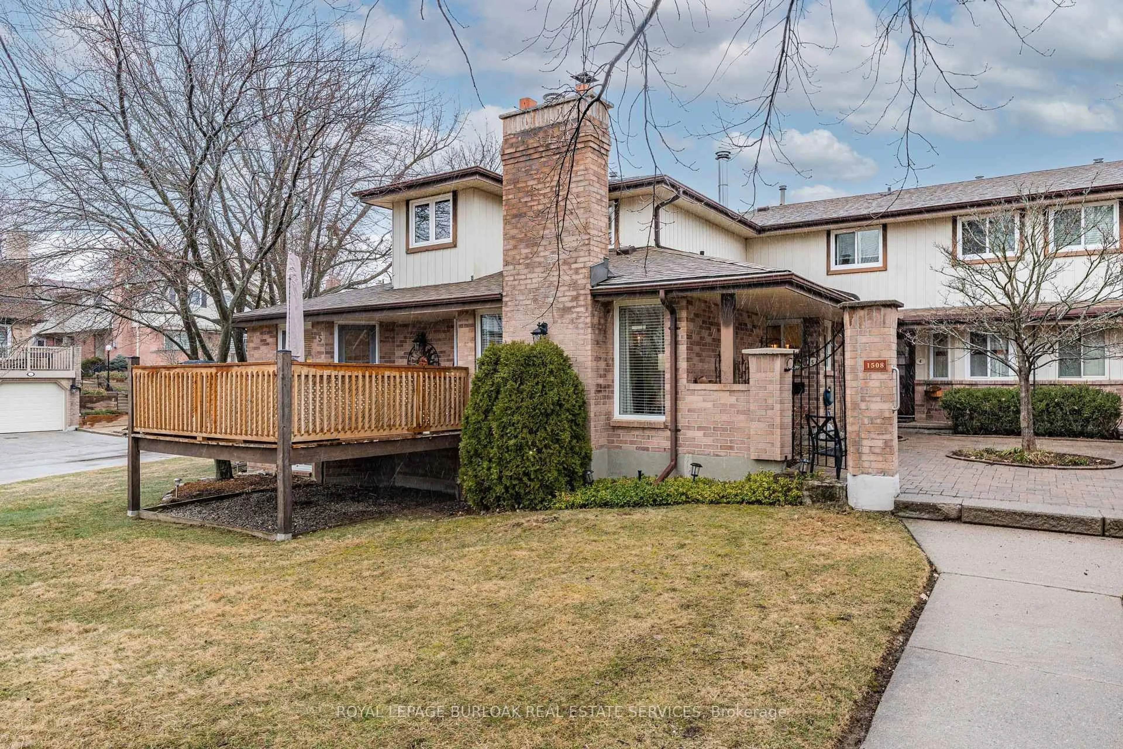 Home with brick exterior material, street for 1508 Upper Middle Rd #5, Burlington Ontario L7P 4M5
