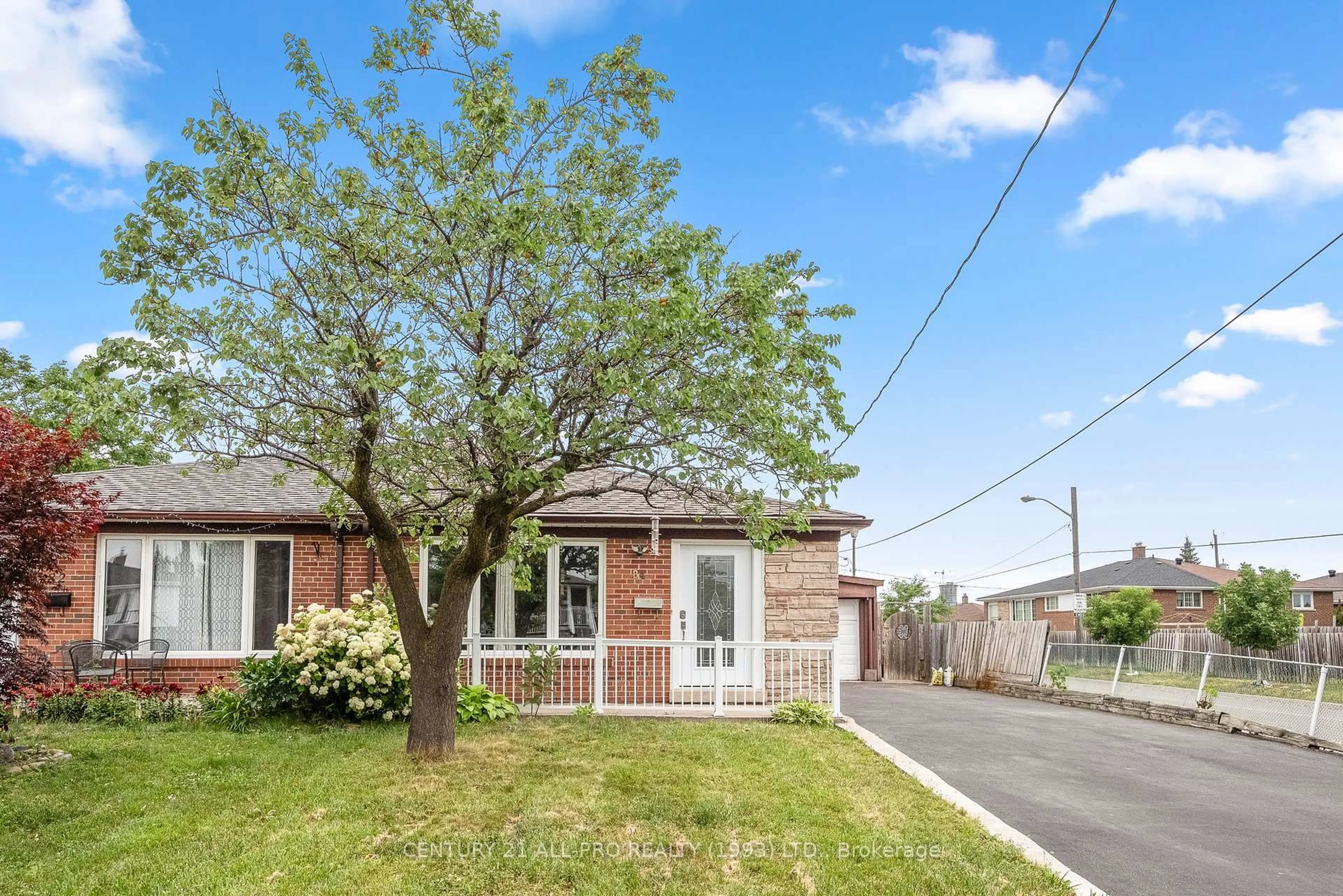 Unknown for 84 Goldsboro Rd, Toronto Ontario M9L 1A7