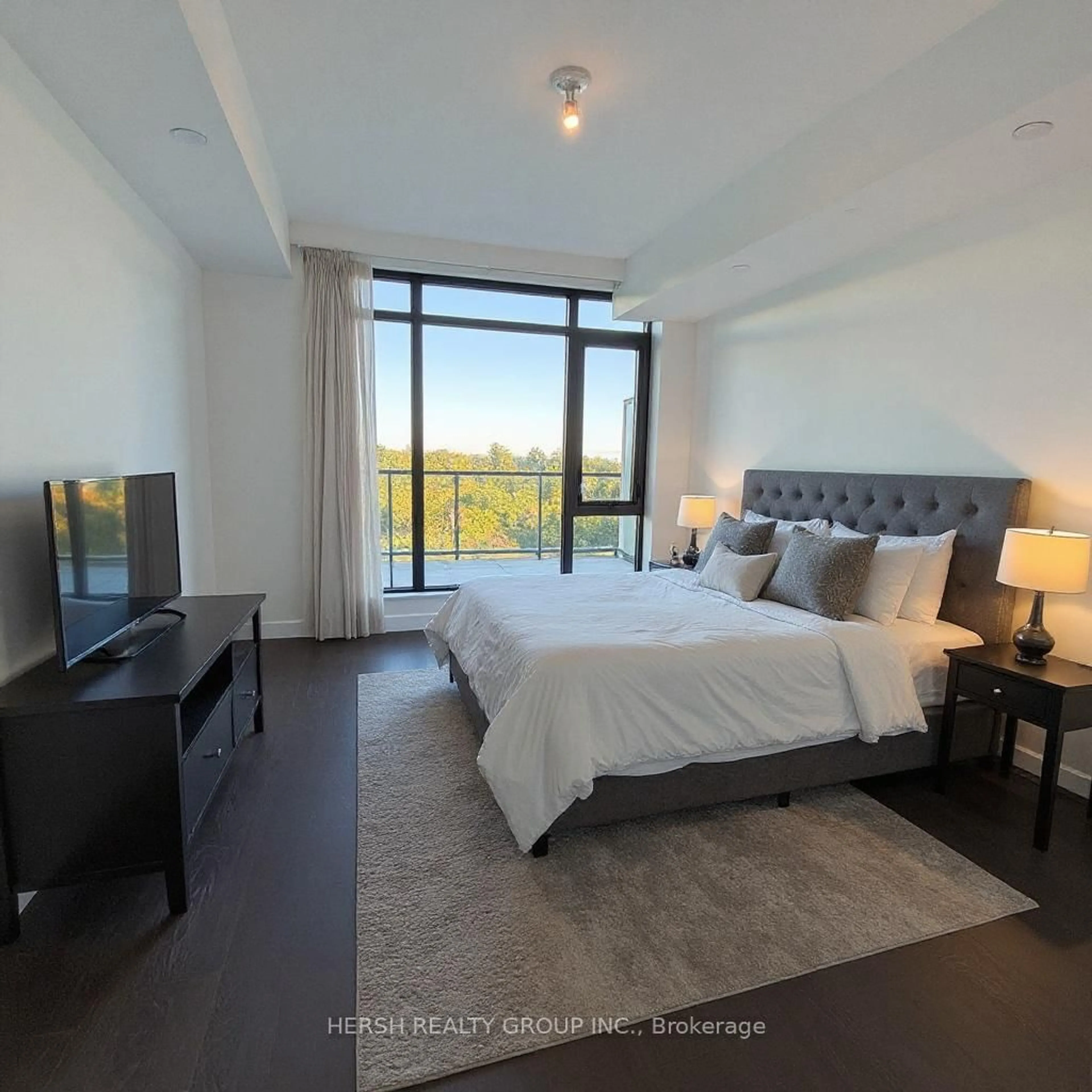A pic of a room for 160 Kingsway Cres #608, Toronto Ontario M8X 2S4