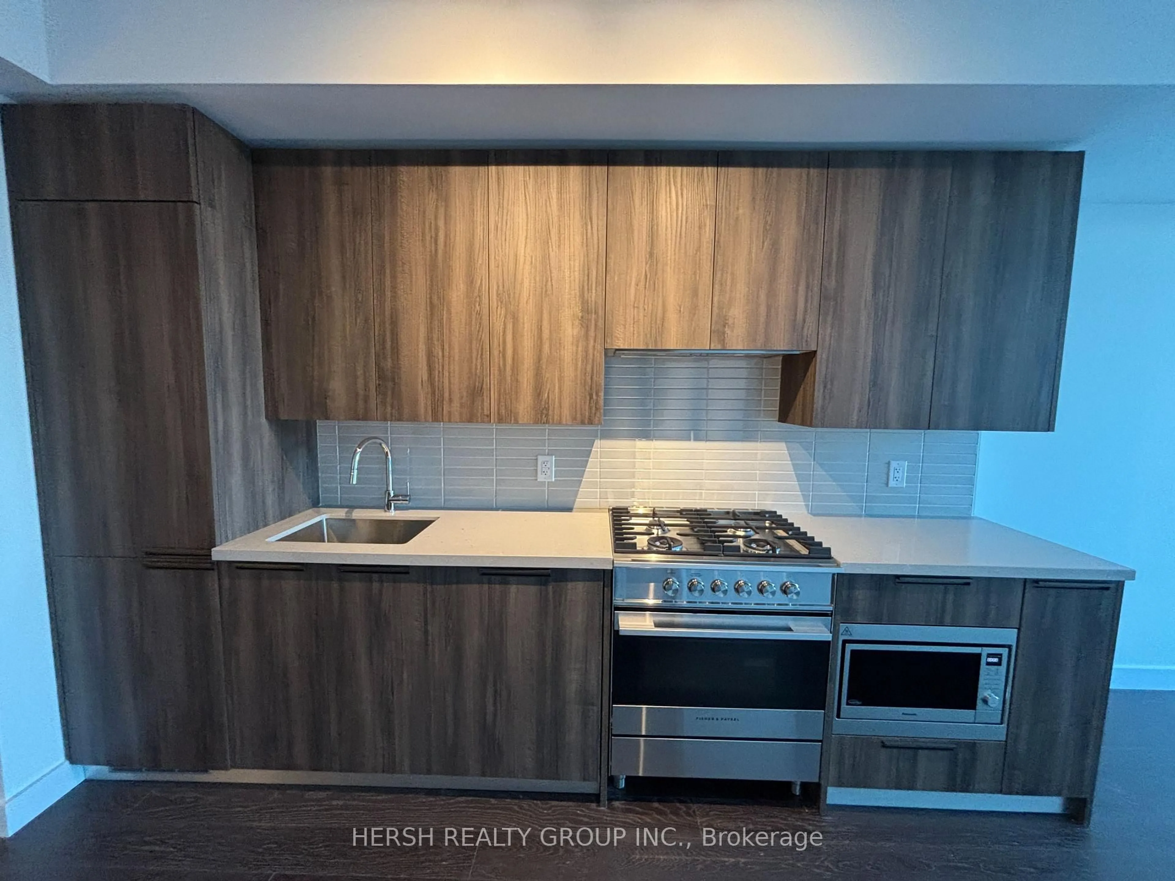 Standard kitchen, unknown for 160 Kingsway Cres #608, Toronto Ontario M8X 2S4