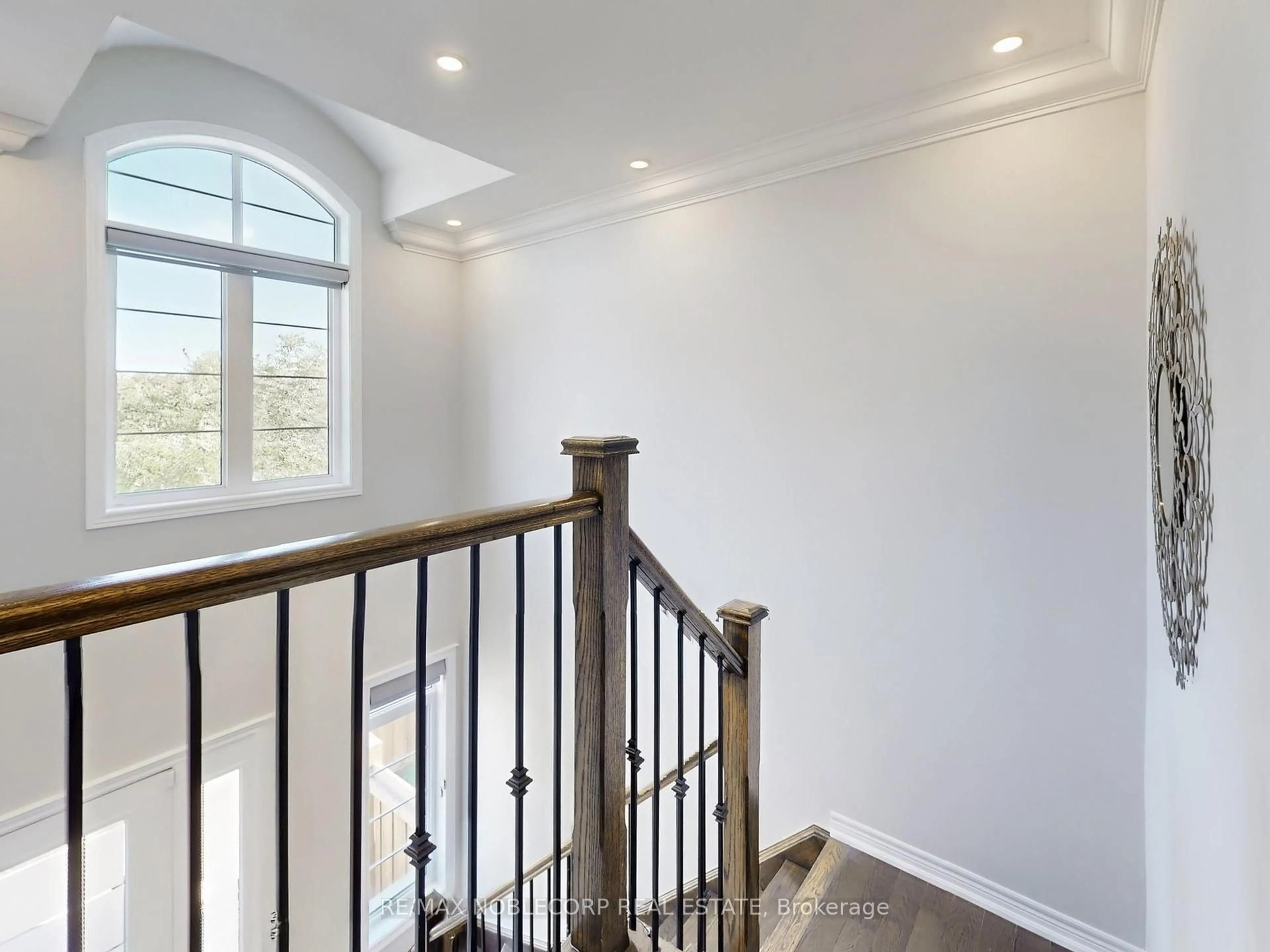 Unknown for 593 Settlers Rd, Oakville Ontario L6M 4K6