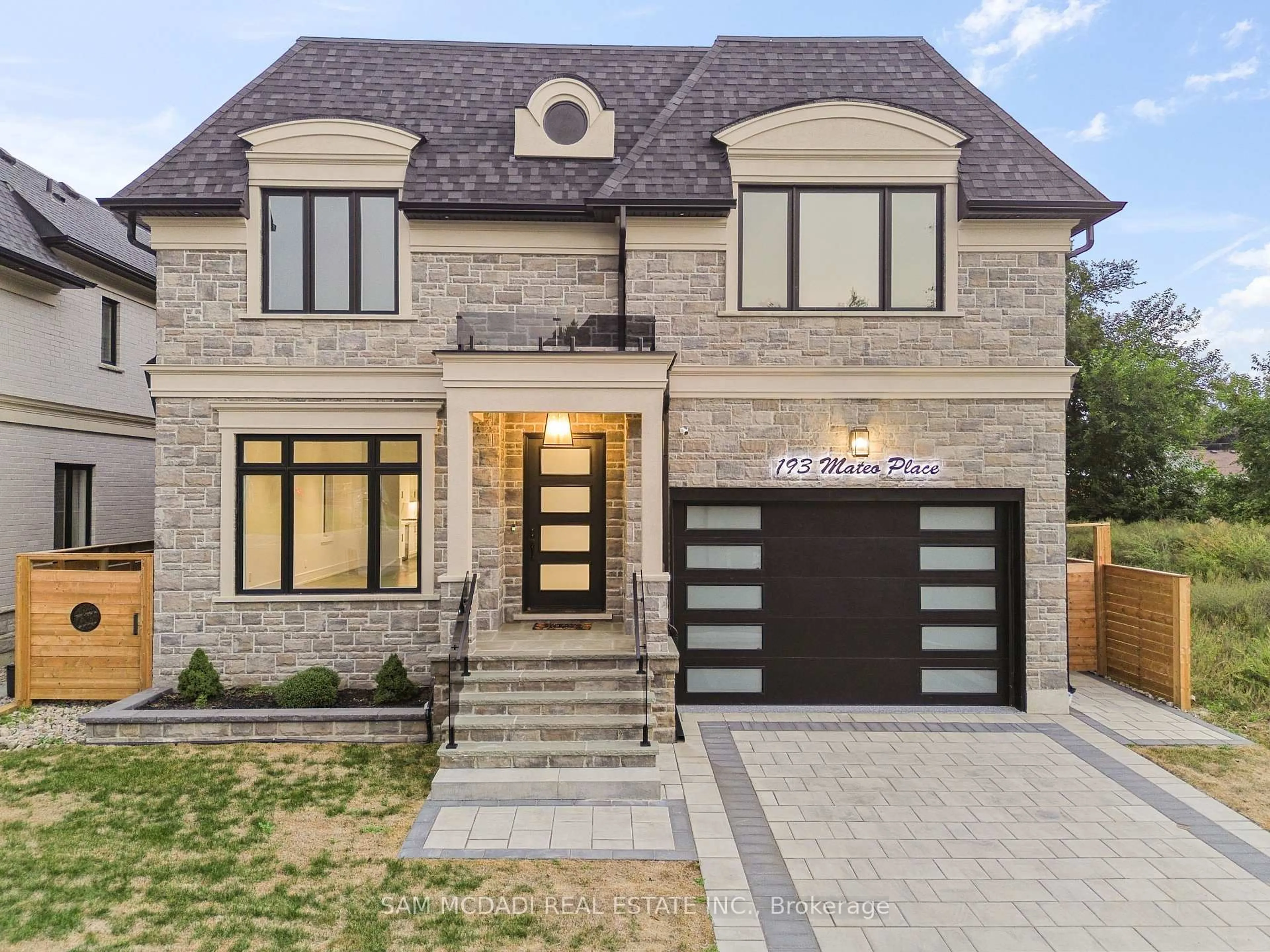 Home with brick exterior material, street for 193 Mateo Pl, Mississauga Ontario L5A 0A5