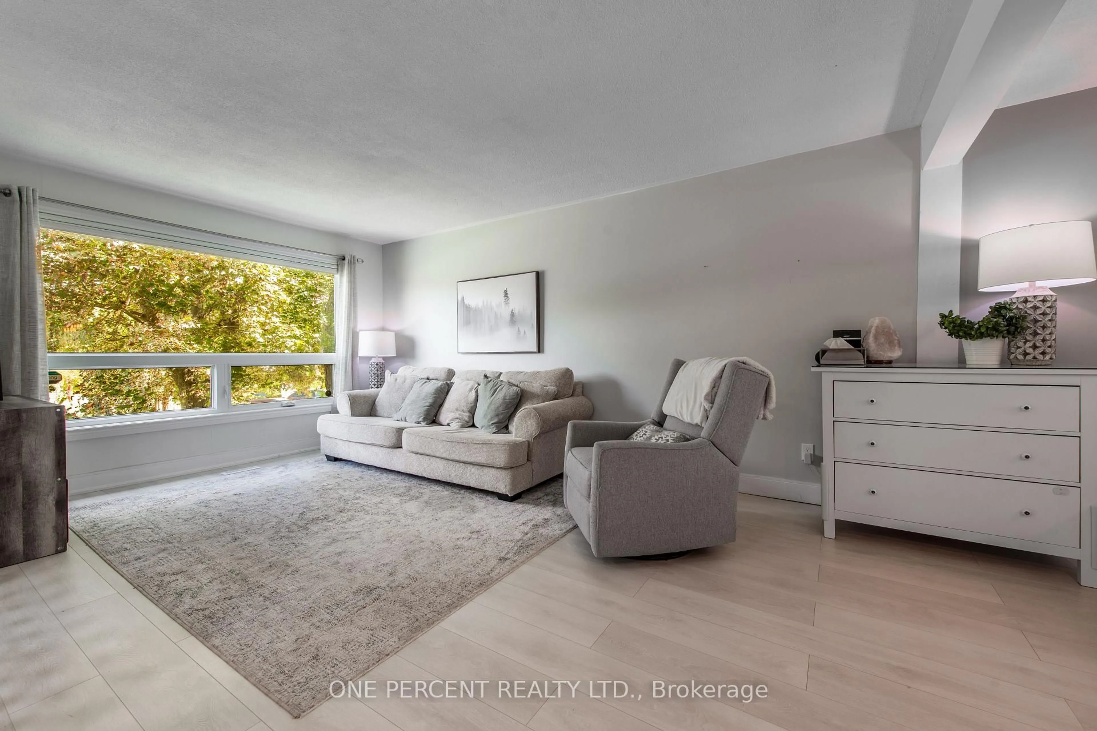 Living room with furniture, unknown for 46 Bythia St, Orangeville Ontario L9W 2S3