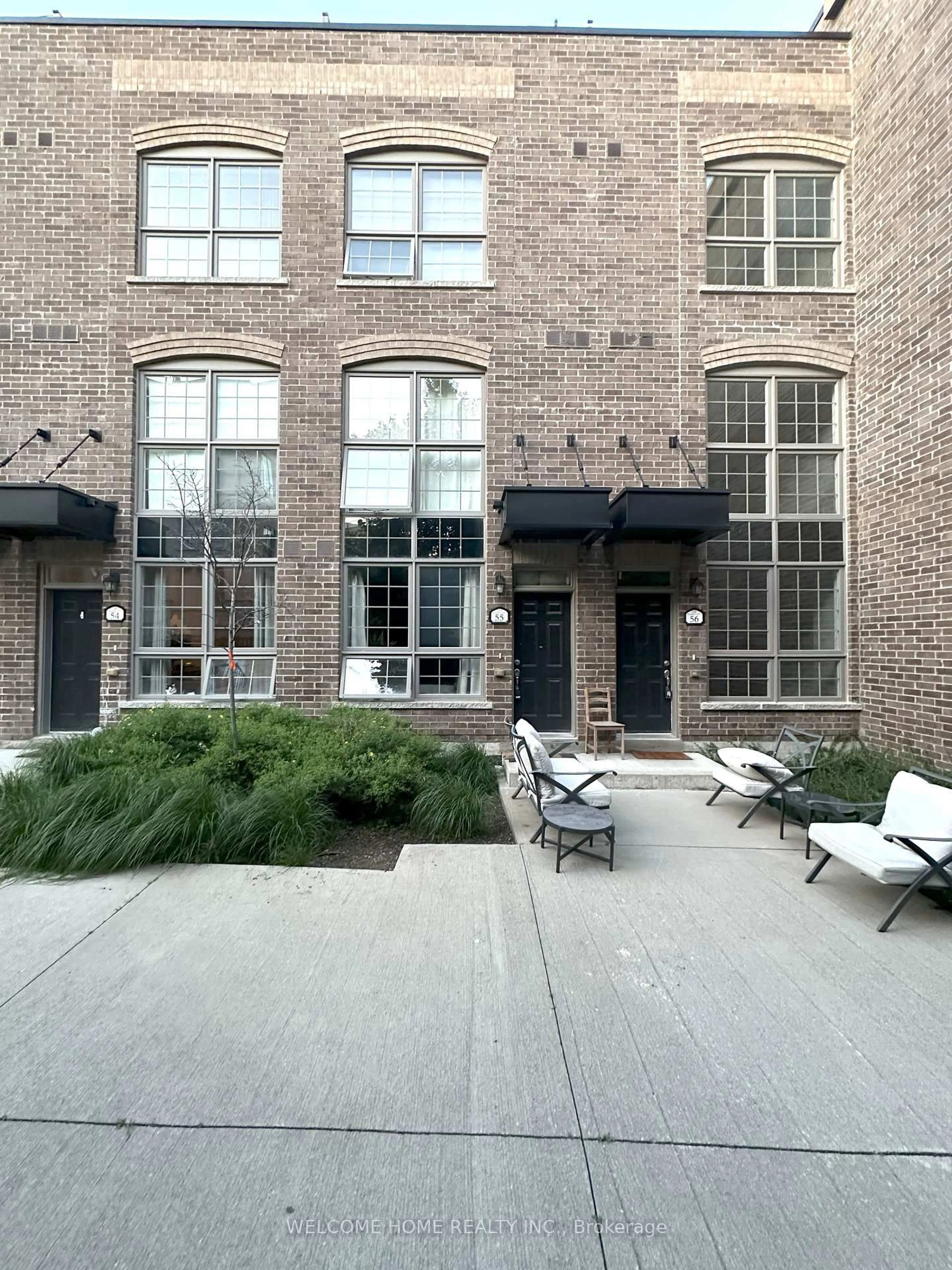 Patio, street for 220 Brandon Ave #55, Toronto Ontario M6H 0C5