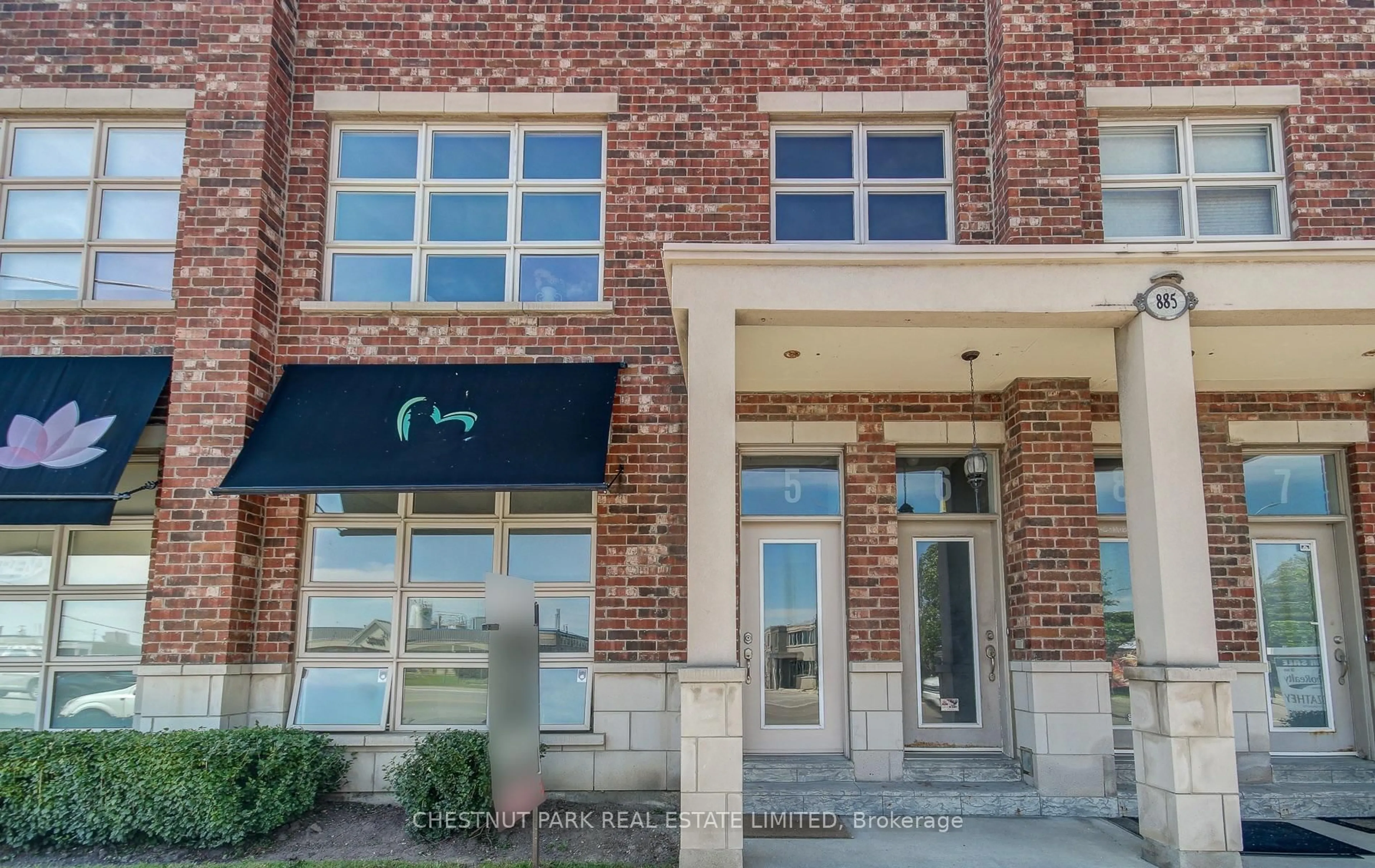 Home with brick exterior material, building for 885 Lakeshore Rd #5, Mississauga Ontario L5E 1E2