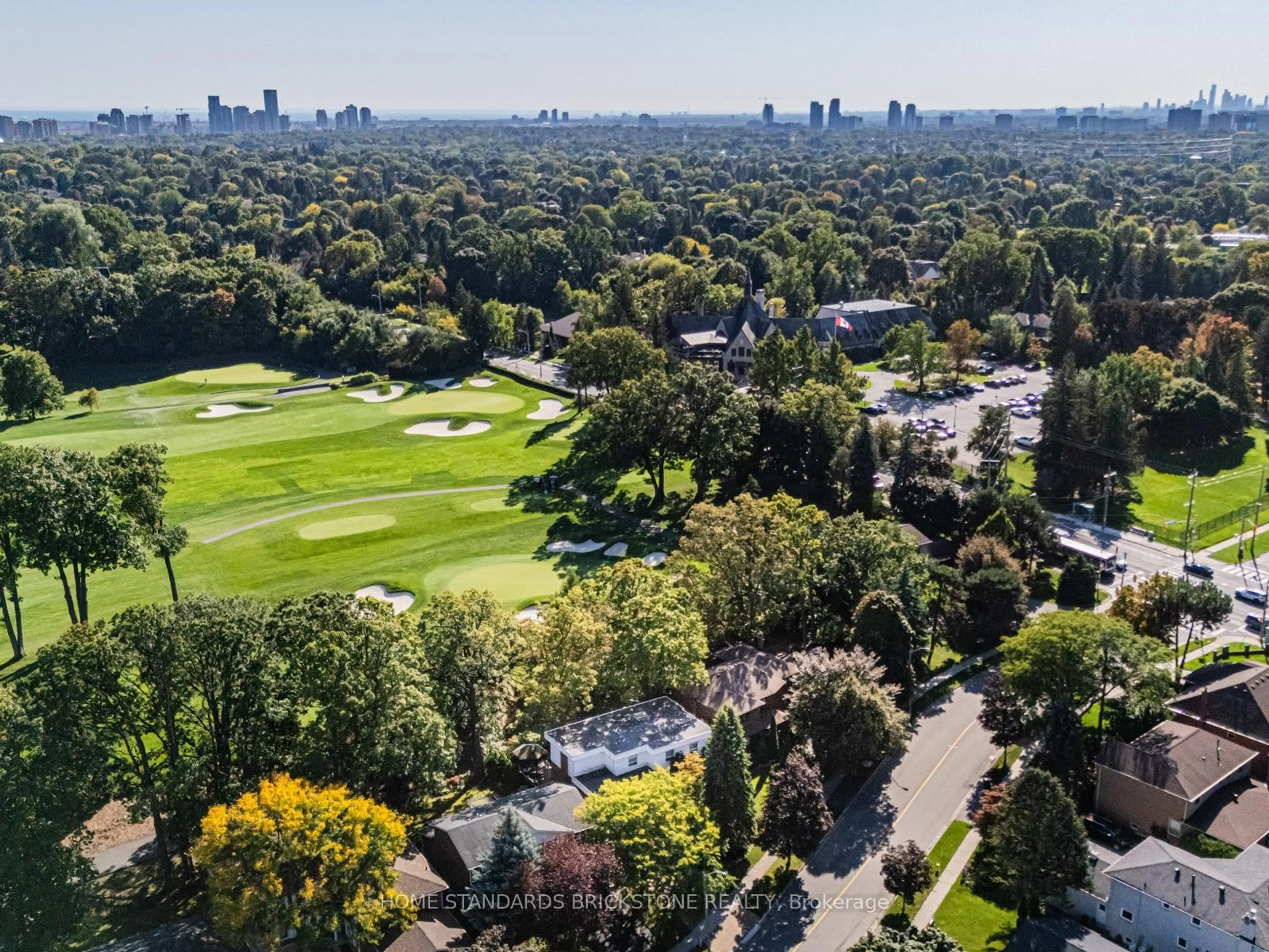 A pic from outside/outdoor area/front of a property/back of a property/a pic from drone, unknown for 5 POPLAR HEIGHTS Dr, Toronto Ontario M9A 5A1