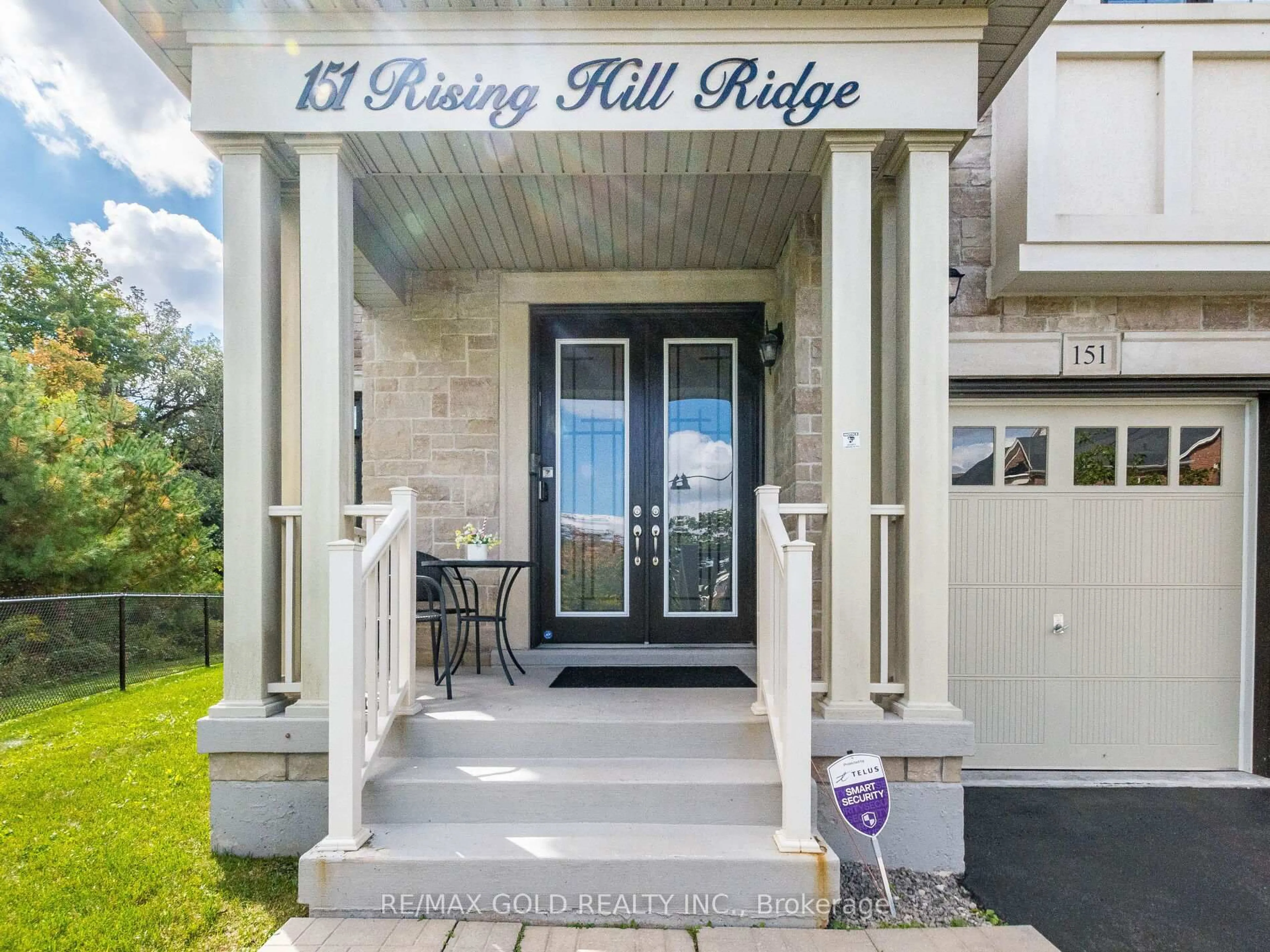Indoor entryway for 151 Rising Hill Rdge, Brampton Ontario L6Y 6B2