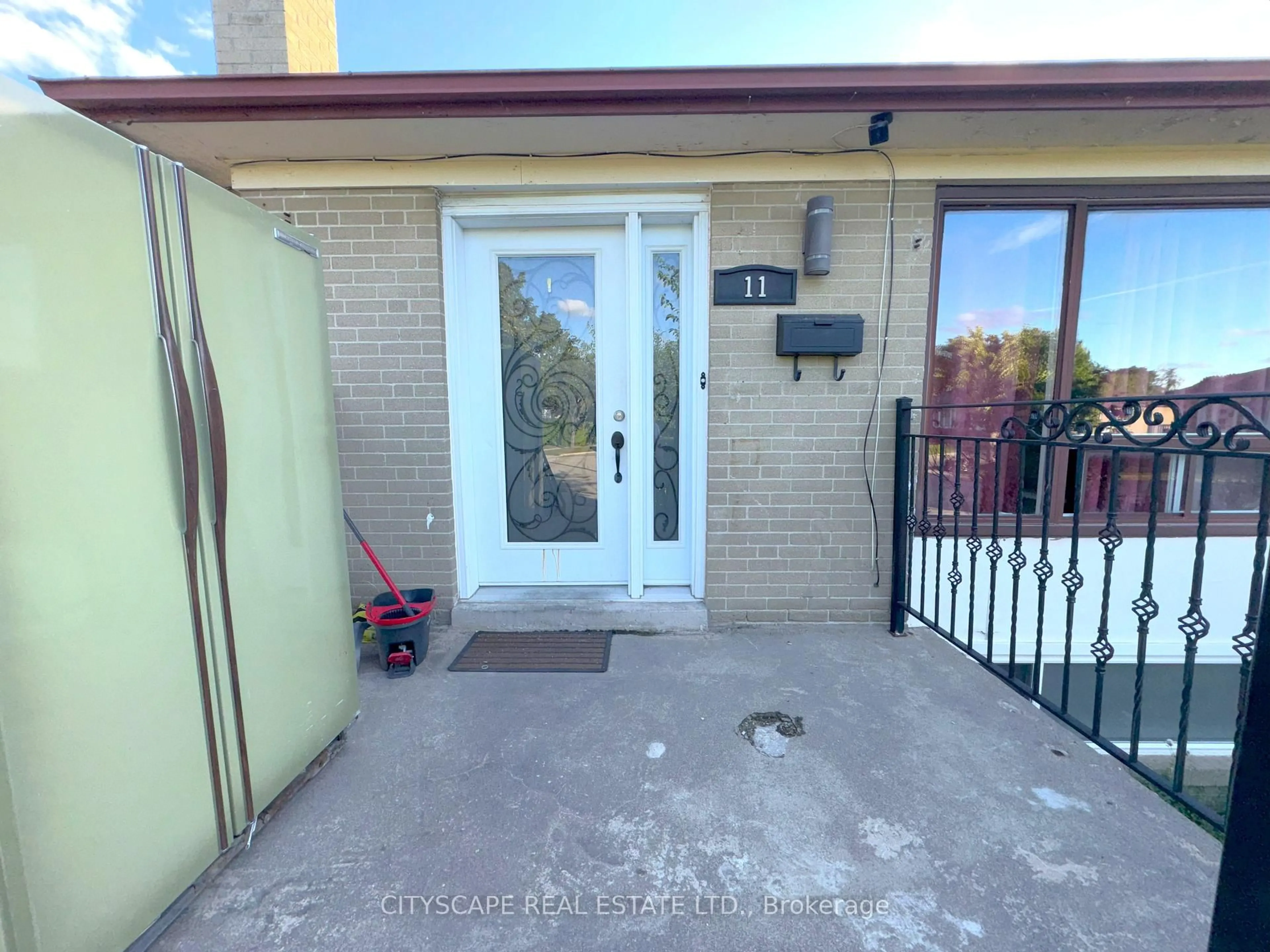 Unknown for 11 Melpham Crt, Toronto Ontario M9V 2H2