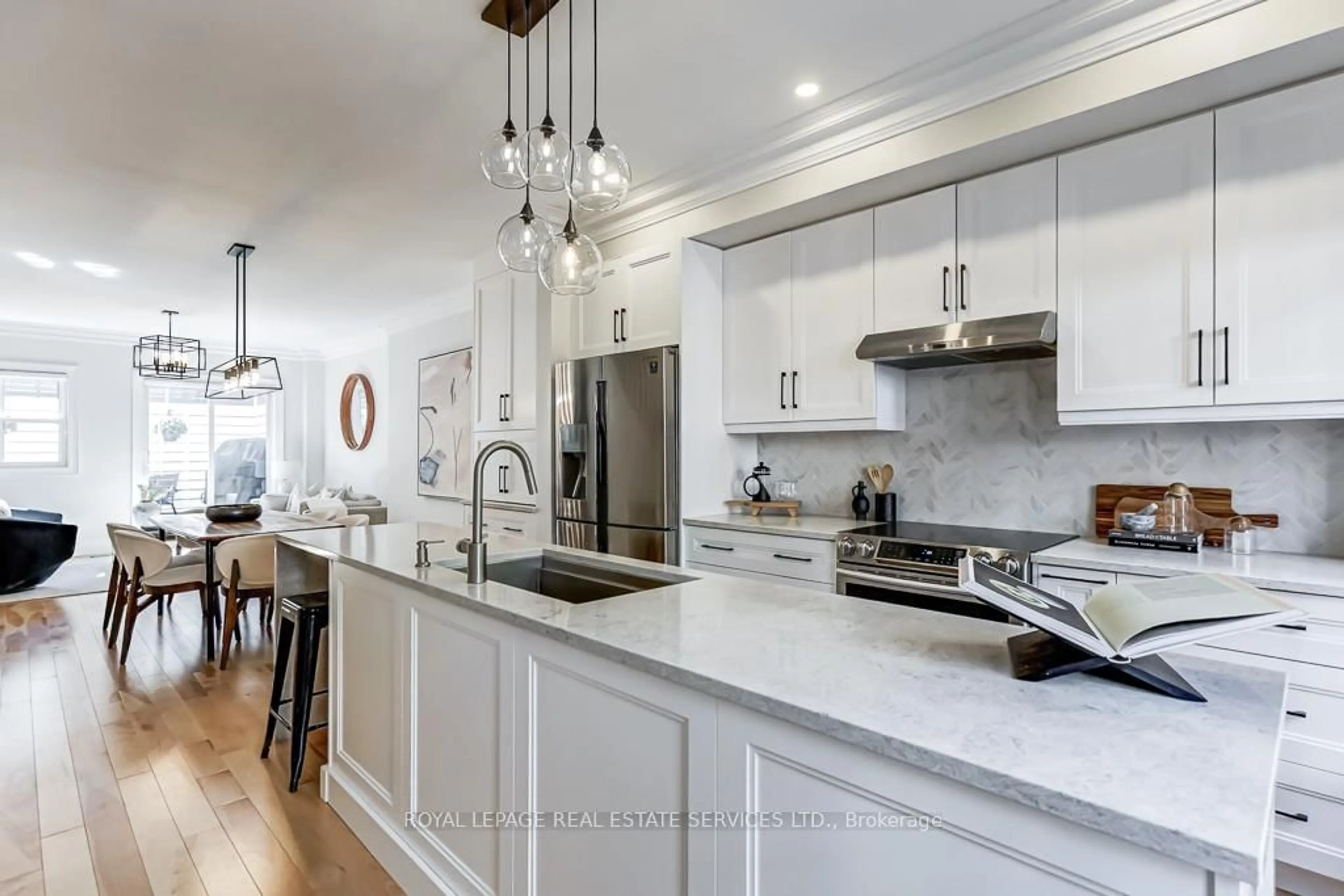 Open concept kitchen, ceramic/tile floor for 13 Archgate Lane, Toronto Ontario M6E 5A9