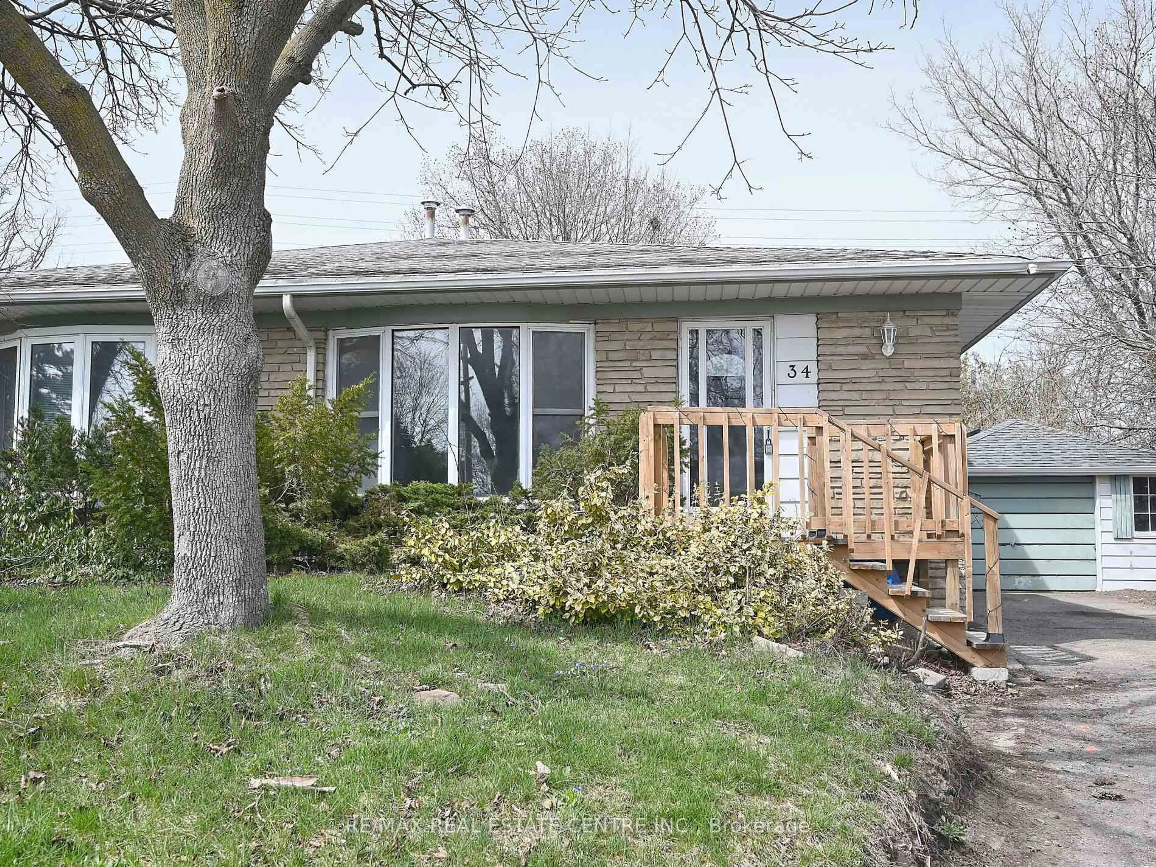 Unknown for 34 windermere Crt, Brampton Ontario L6X 2L6