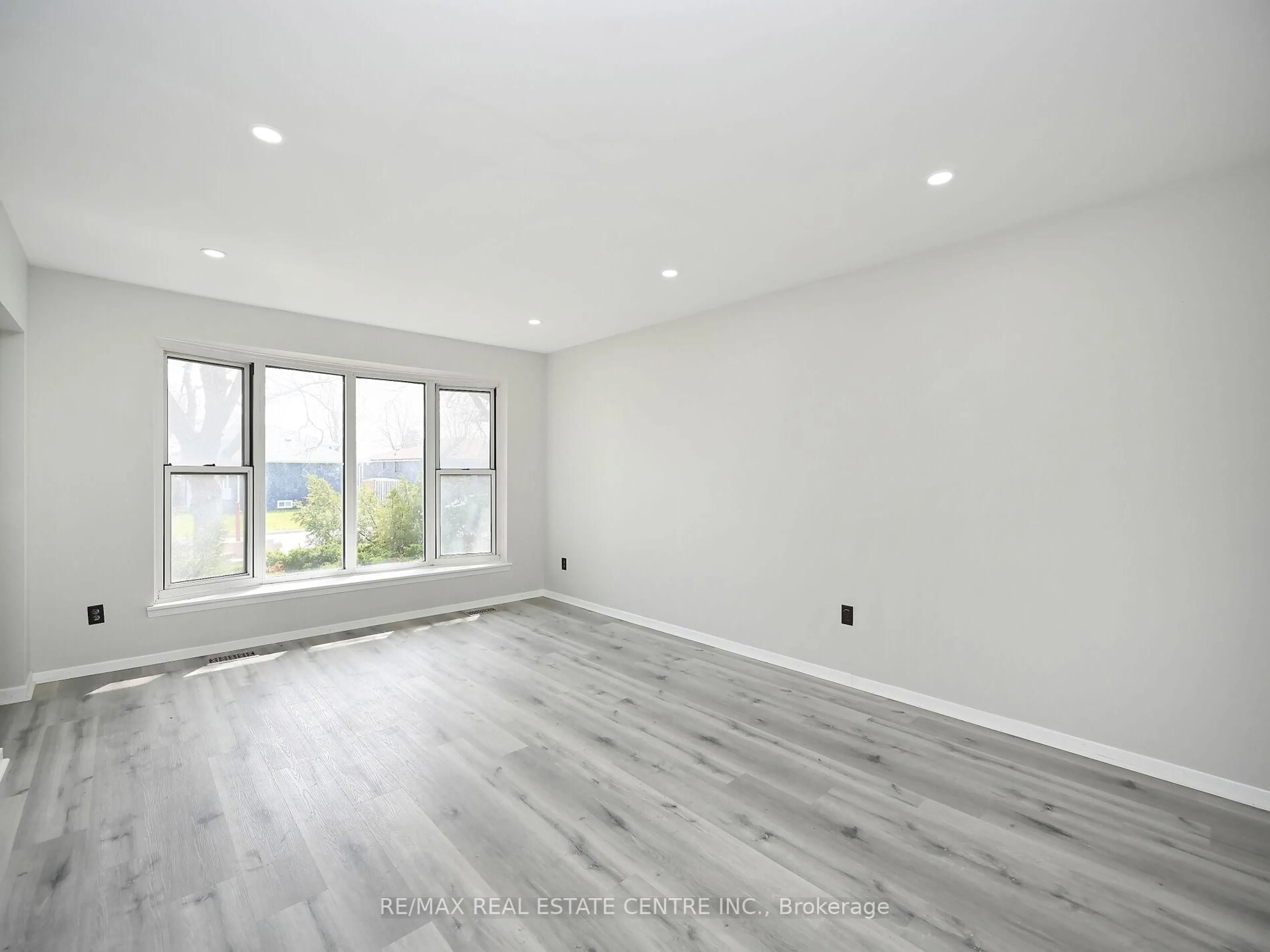 A pic of a room for 34 windermere Crt, Brampton Ontario L6X 2L6