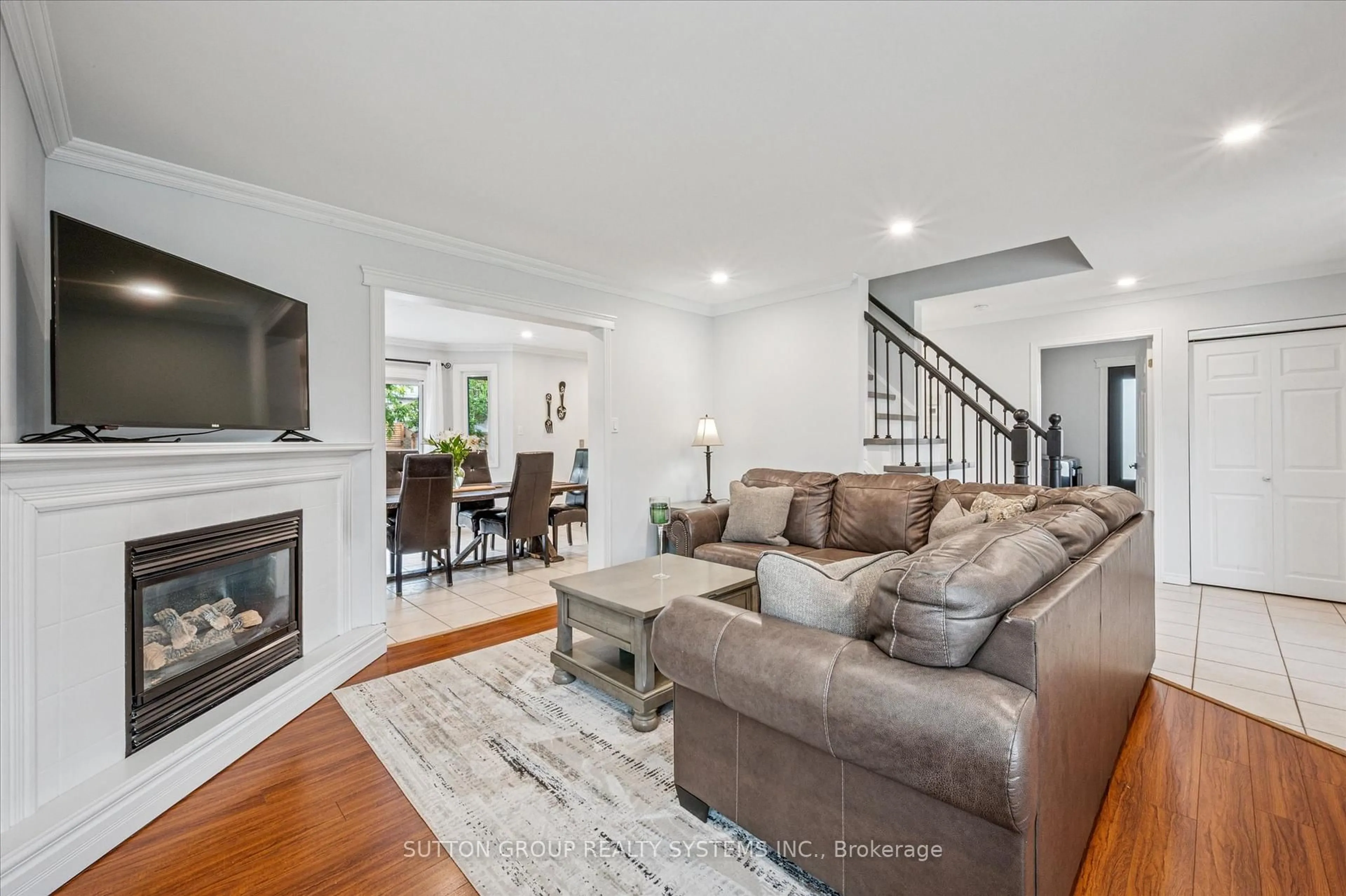 Living room with furniture, unknown for 87 Dairy Dr, Halton Hills Ontario L7J 2Y1