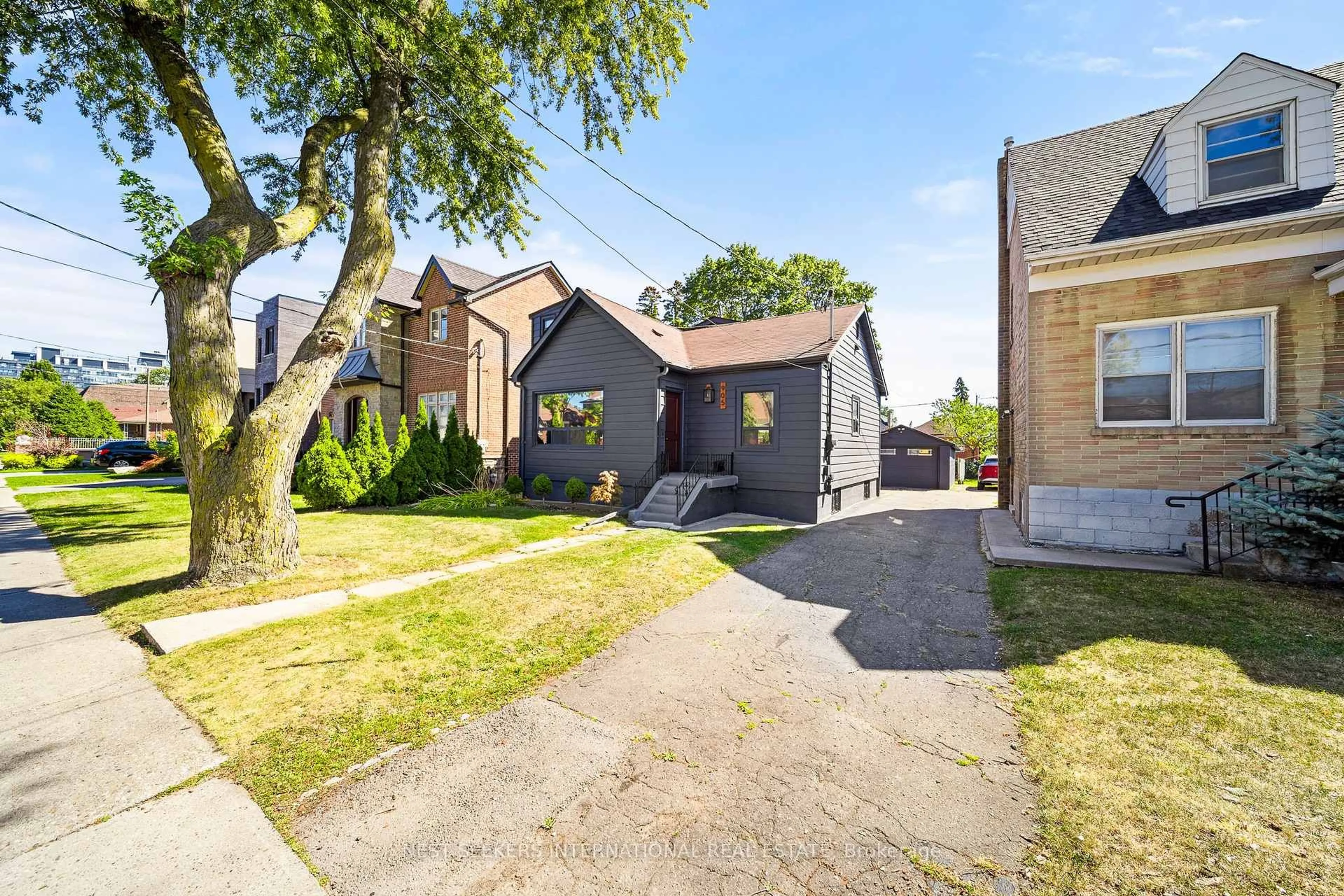 Unknown for 905 Glencairn Ave, Toronto Ontario M6B 2A6