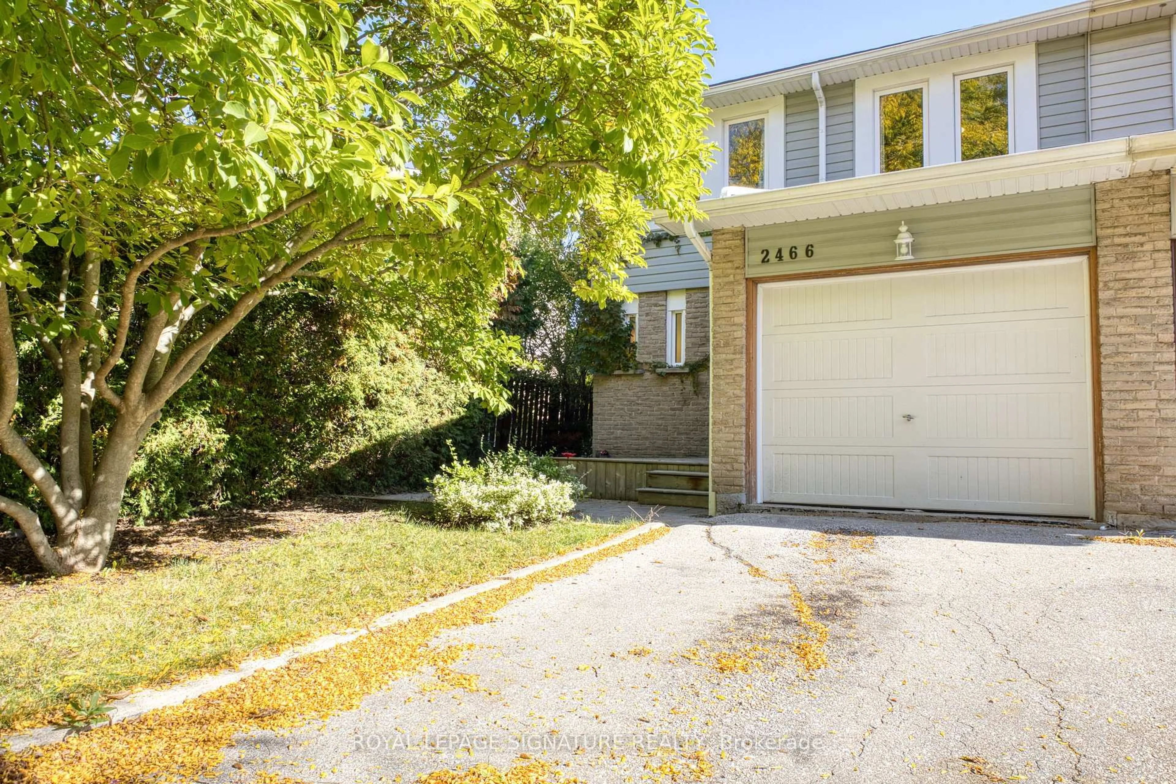 Unknown for 2466 Cobbinshaw Circ, Mississauga Ontario L5N 2G3