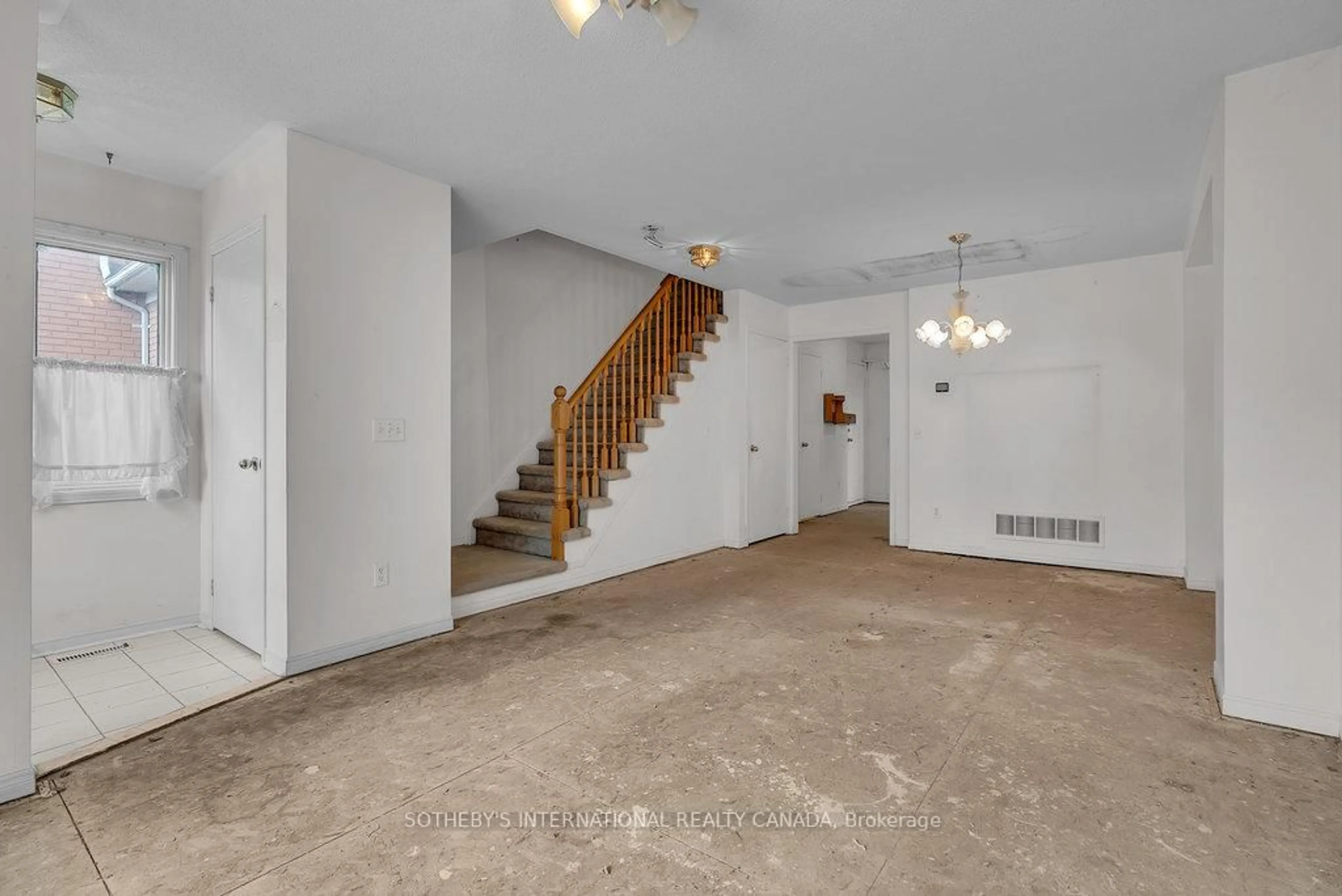 Unknown for 29 Fern Valley Cres, Brampton Ontario L6R 1K7