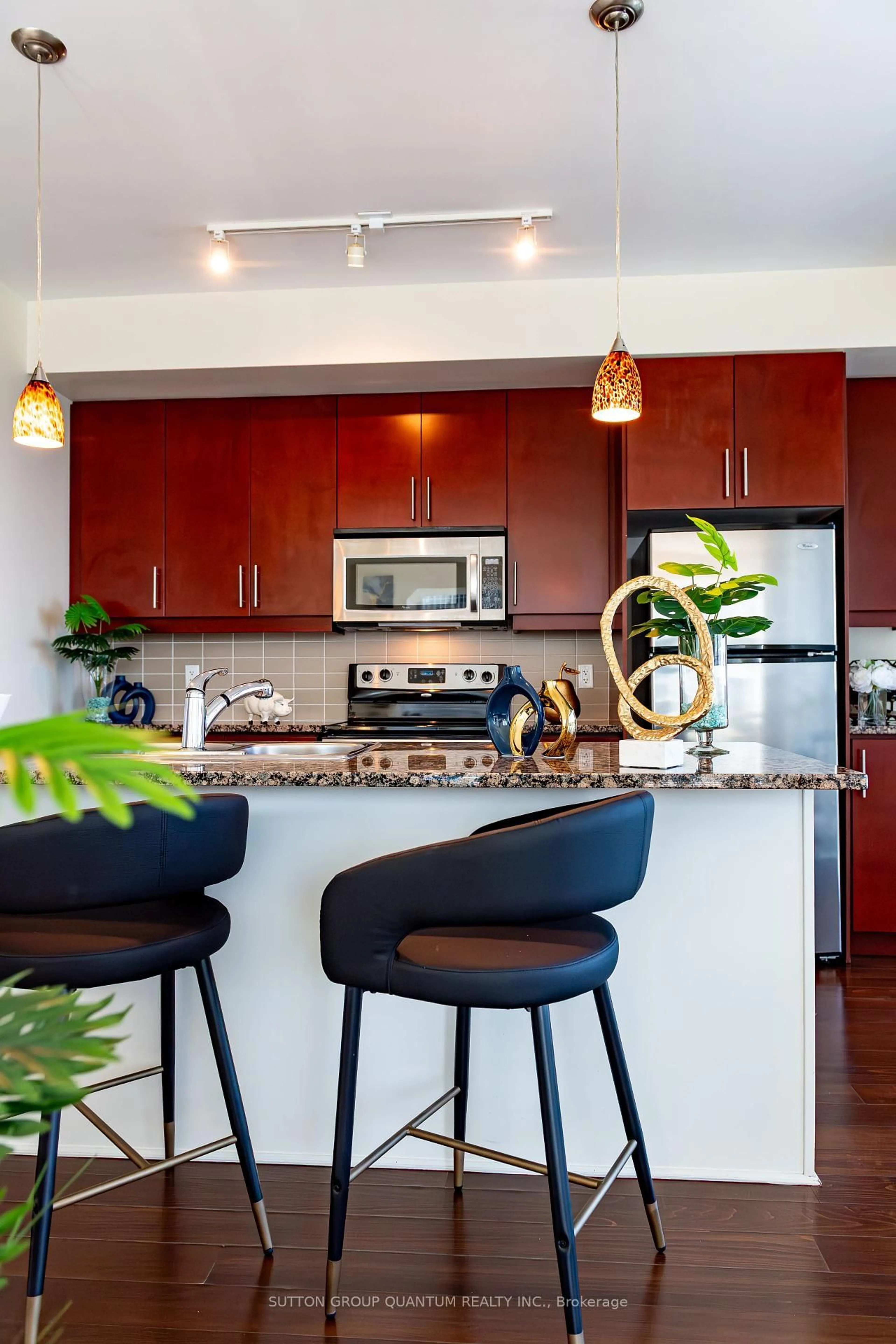 Open concept kitchen, unknown for 1 Hurontario St #602, Mississauga Ontario L5G 0A3
