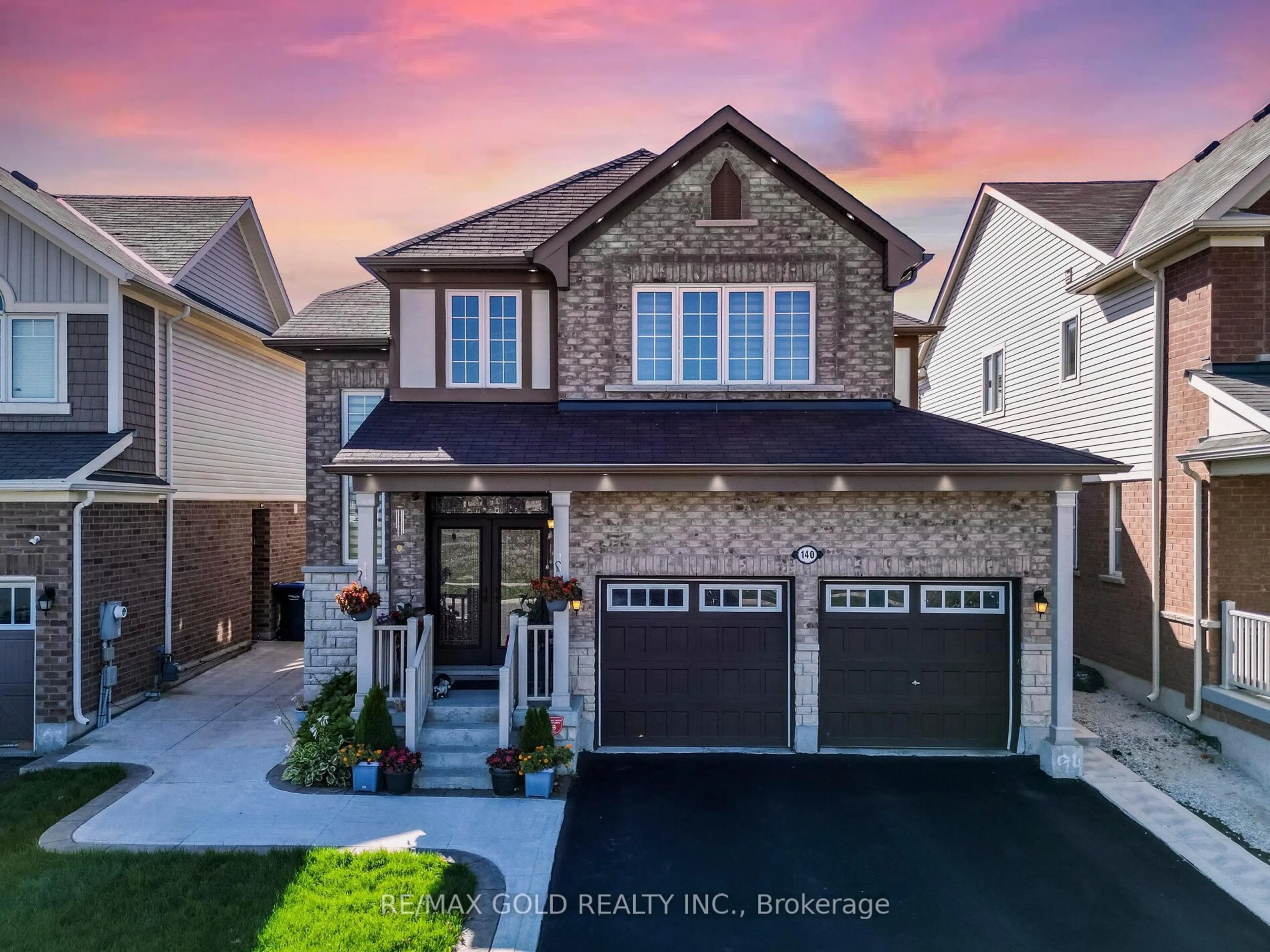 Home with brick exterior material, street for 140 Thornbush Blvd, Brampton Ontario L7A 4P6