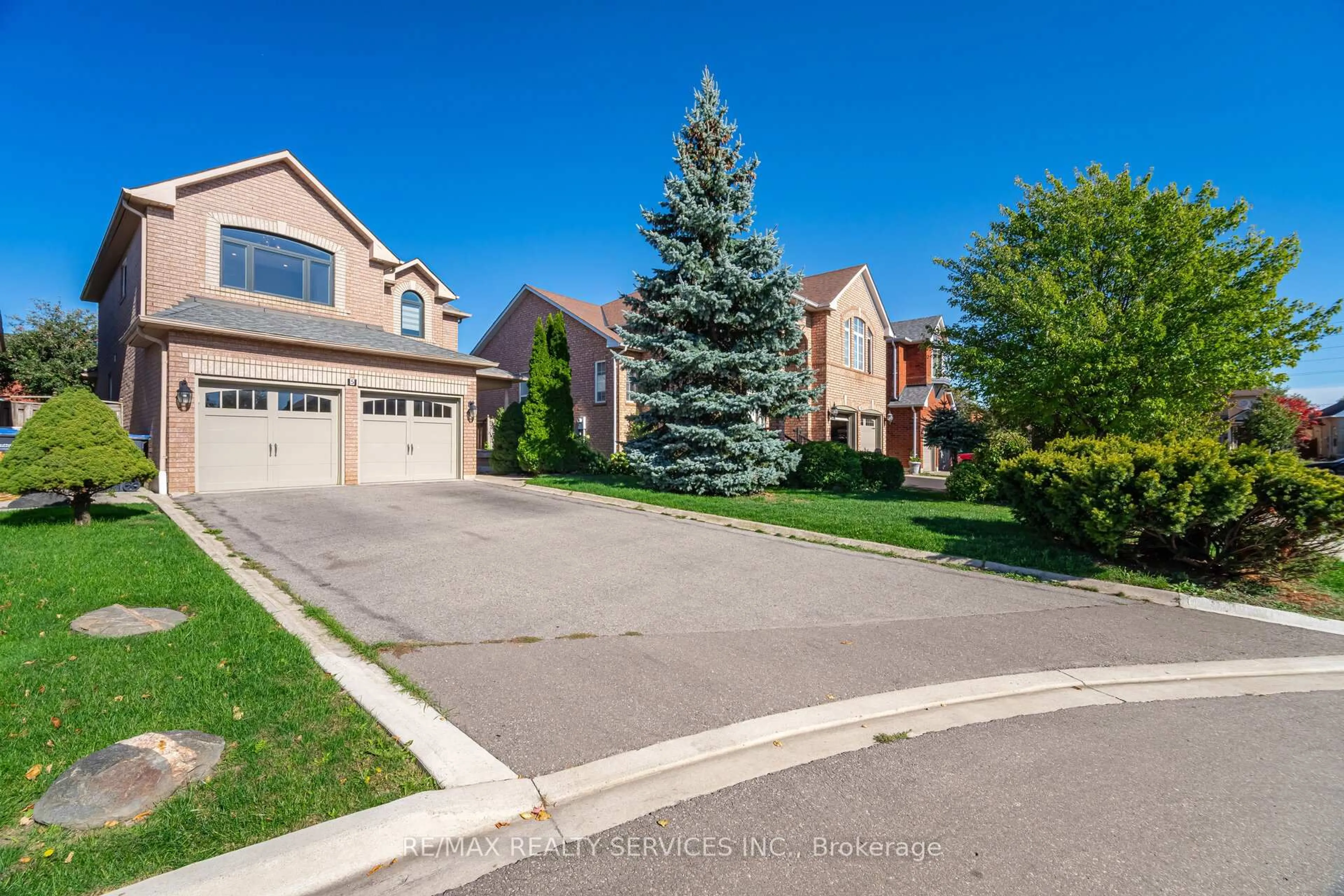 Unknown for 5 Melrose Gdns, Brampton Ontario L7A 1J7