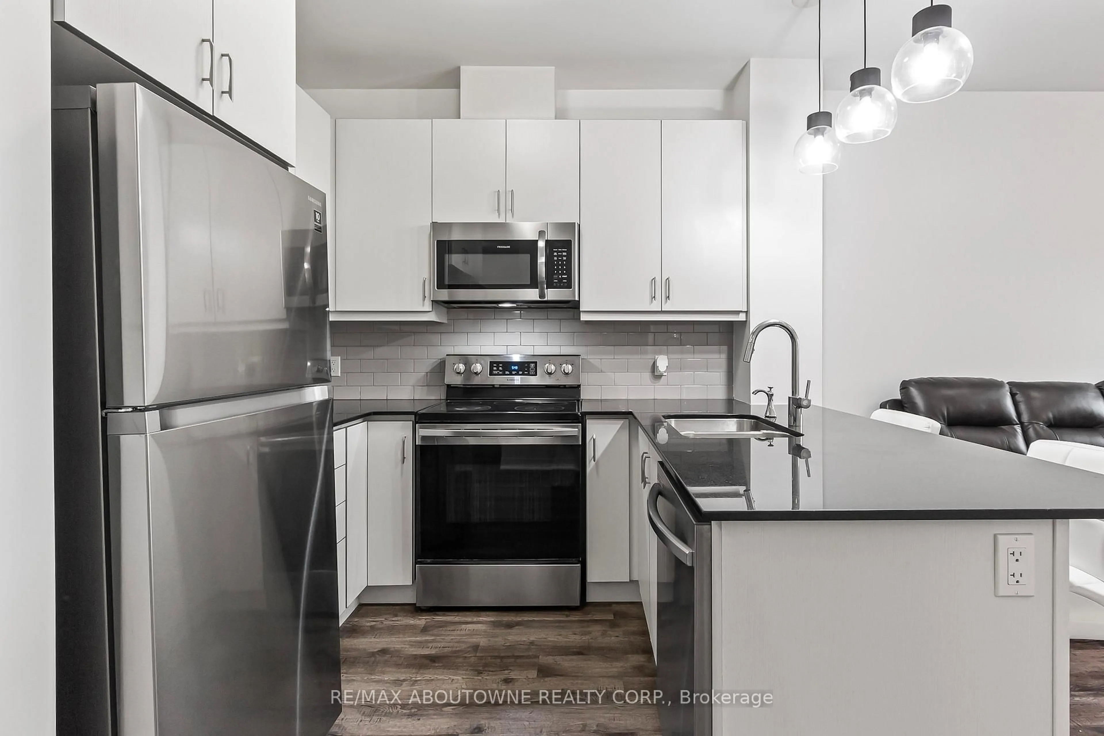Standard kitchen, unknown for 102 Grovewood Common #121, Oakville Ontario L6H 0X2