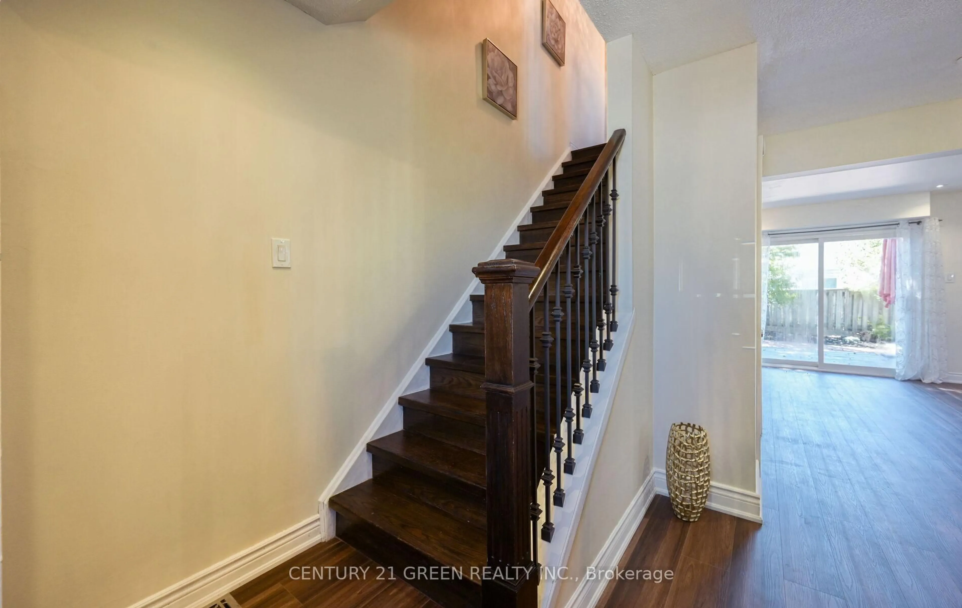Stairs for 1 Greenarrow Crt, Brampton Ontario L6S 2K1