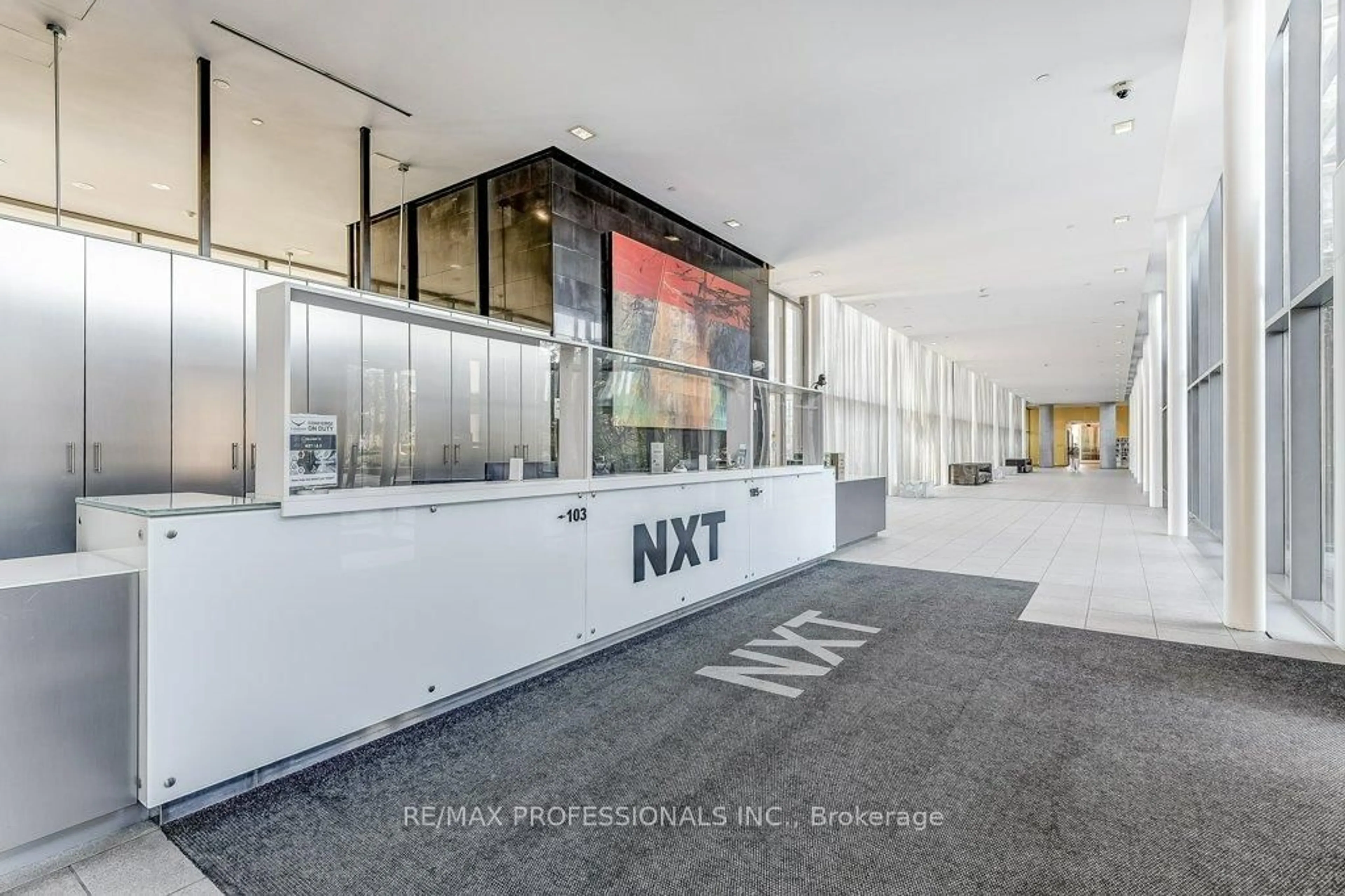 Indoor foyer for 103 The Queensway Ave #2707, Toronto Ontario M6S 5B3