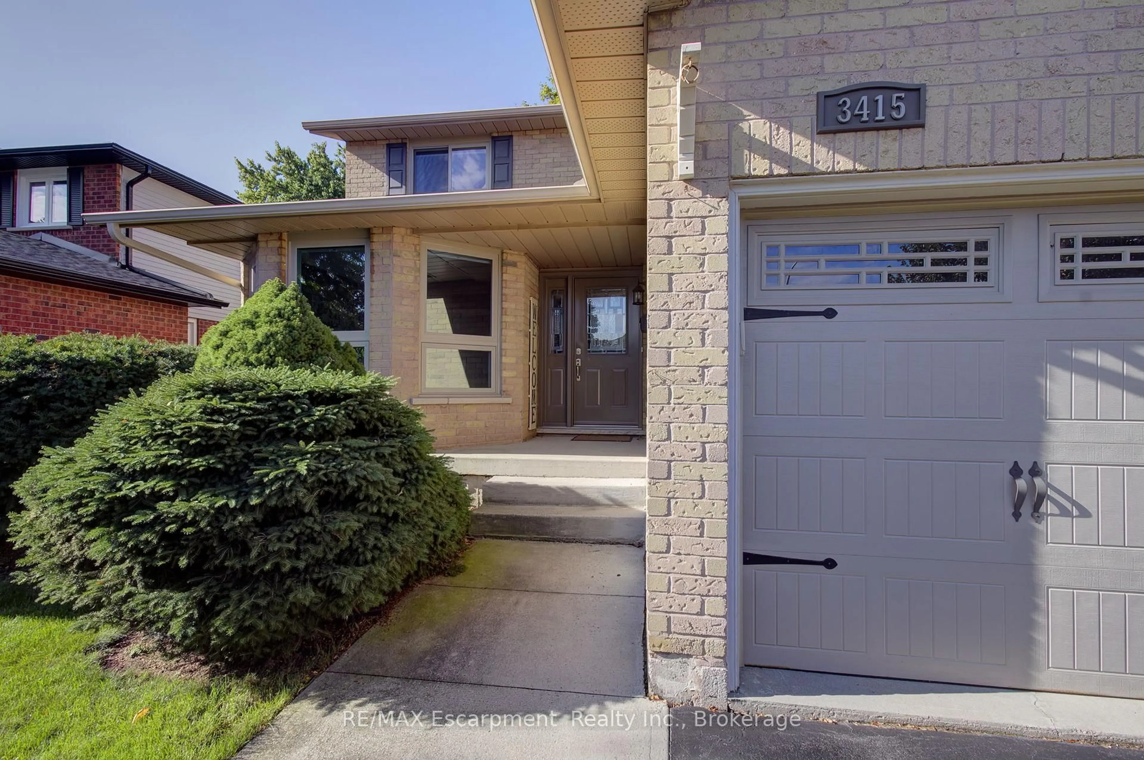 Home with brick exterior material, street for 3415 Bristol Dr, Burlington Ontario L7M 1Z2