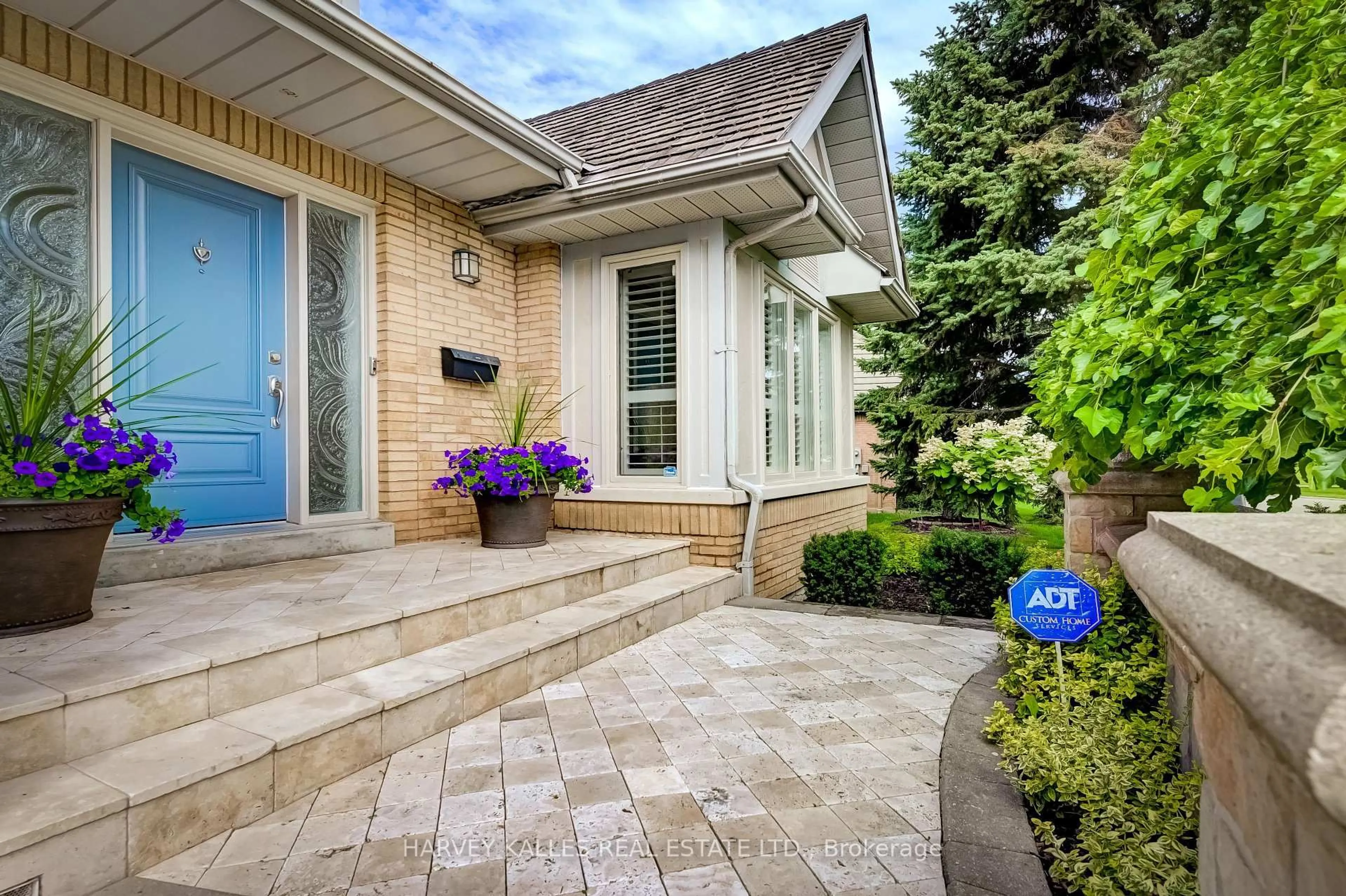 Home with brick exterior material, street for 5108 Forest Hill Dr, Mississauga Ontario L5M 5A3