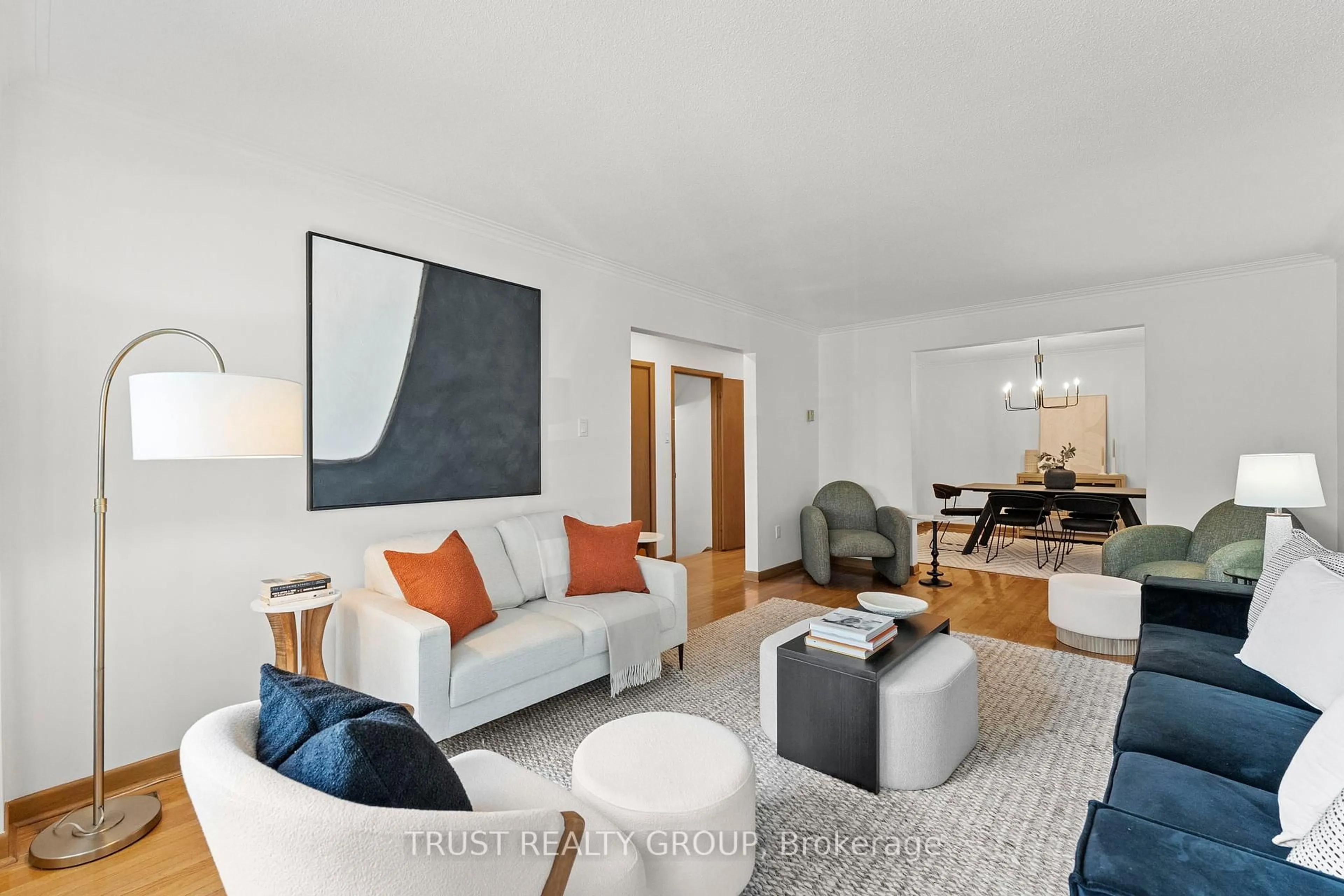 Living room with furniture, unknown for 43 Westminster Ave, Toronto Ontario M6R 1N3