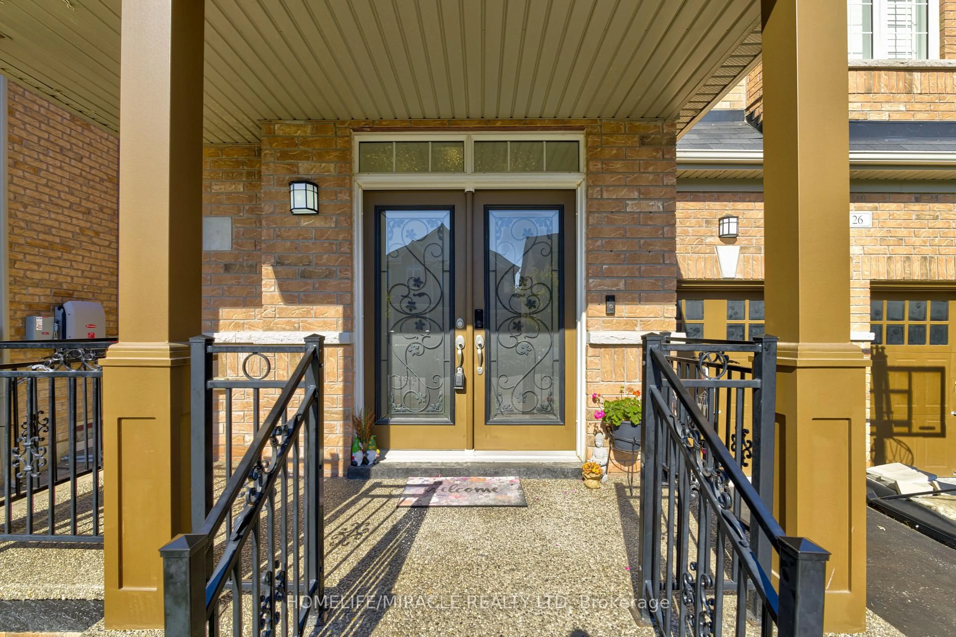 Indoor entryway for 26 Fitzgibson St, Brampton Ontario L6Y 0H8