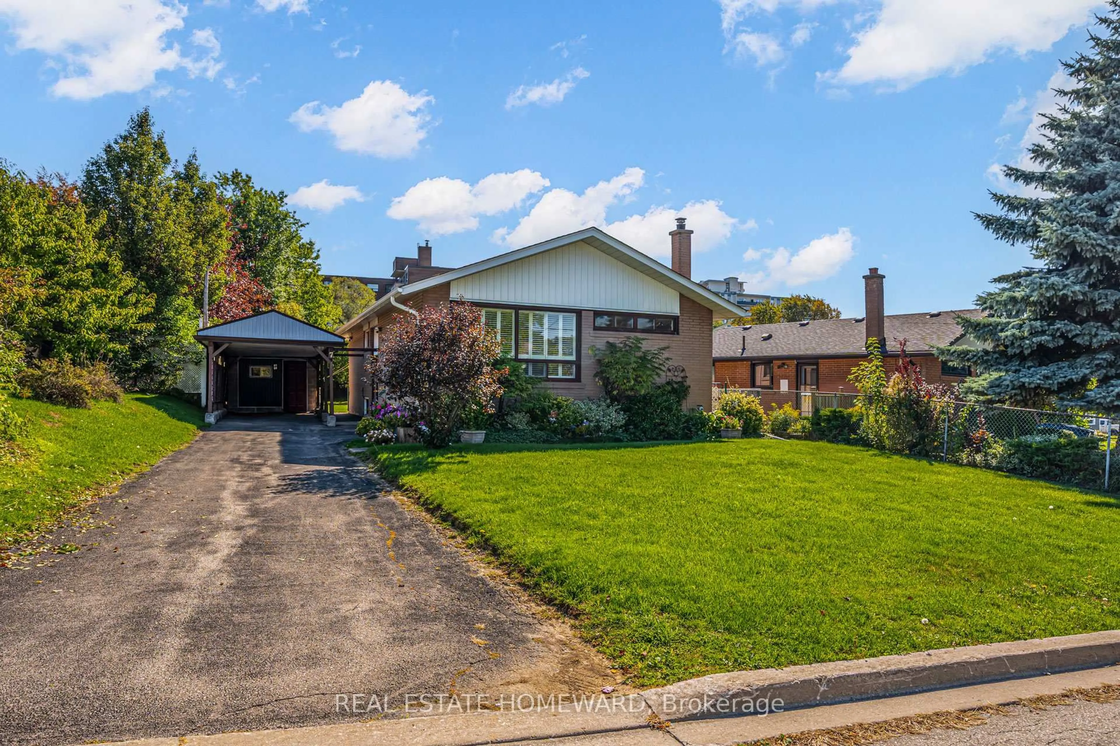 A pic from outside/outdoor area/front of a property/back of a property/a pic from drone, street for 7 Jacinta Dr, Toronto Ontario M6L 1H6