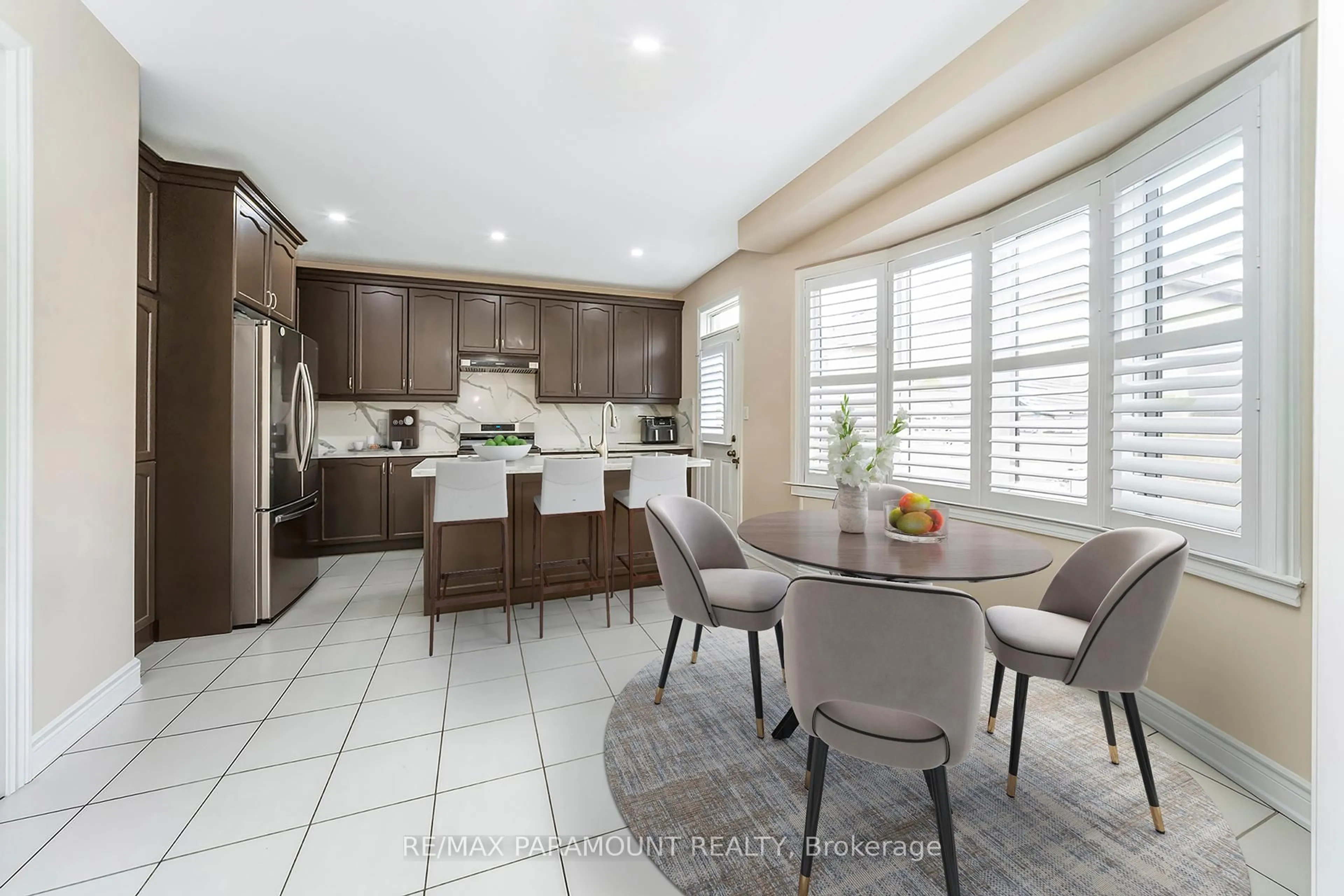 Open concept kitchen, ceramic/tile floor for 11 Moonland Rd, Brampton Ontario L6P 3Y1