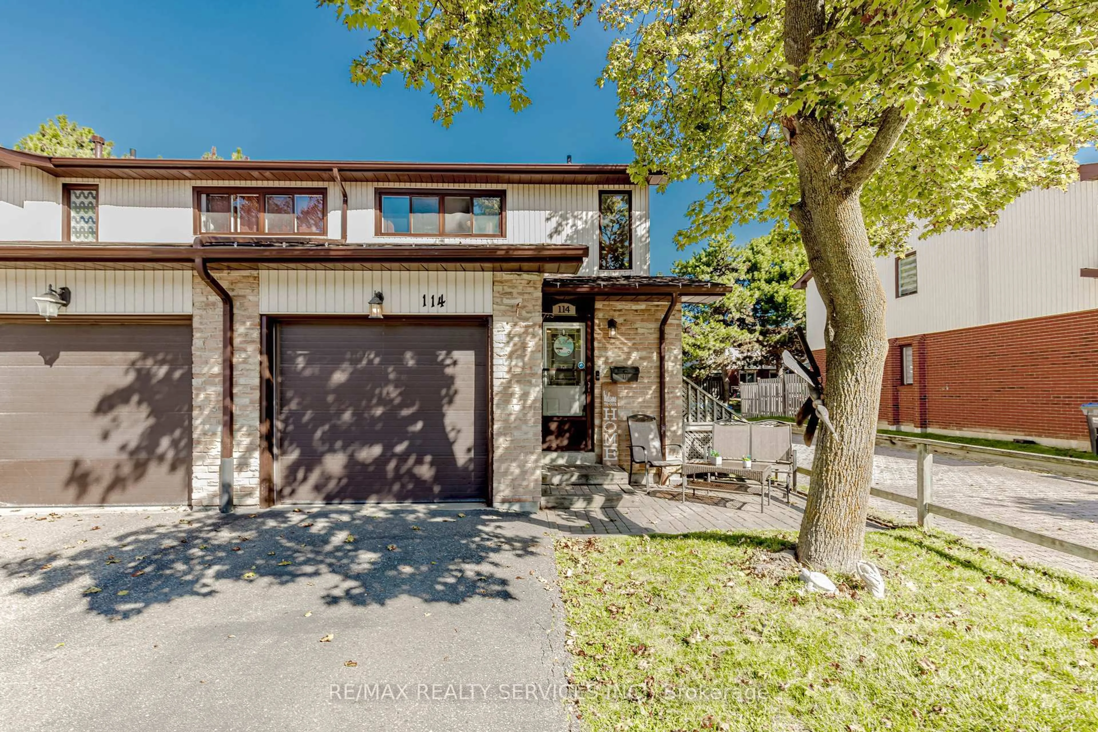 Unknown for 114 Foster Cres #114, Brampton Ontario L6V 3M8