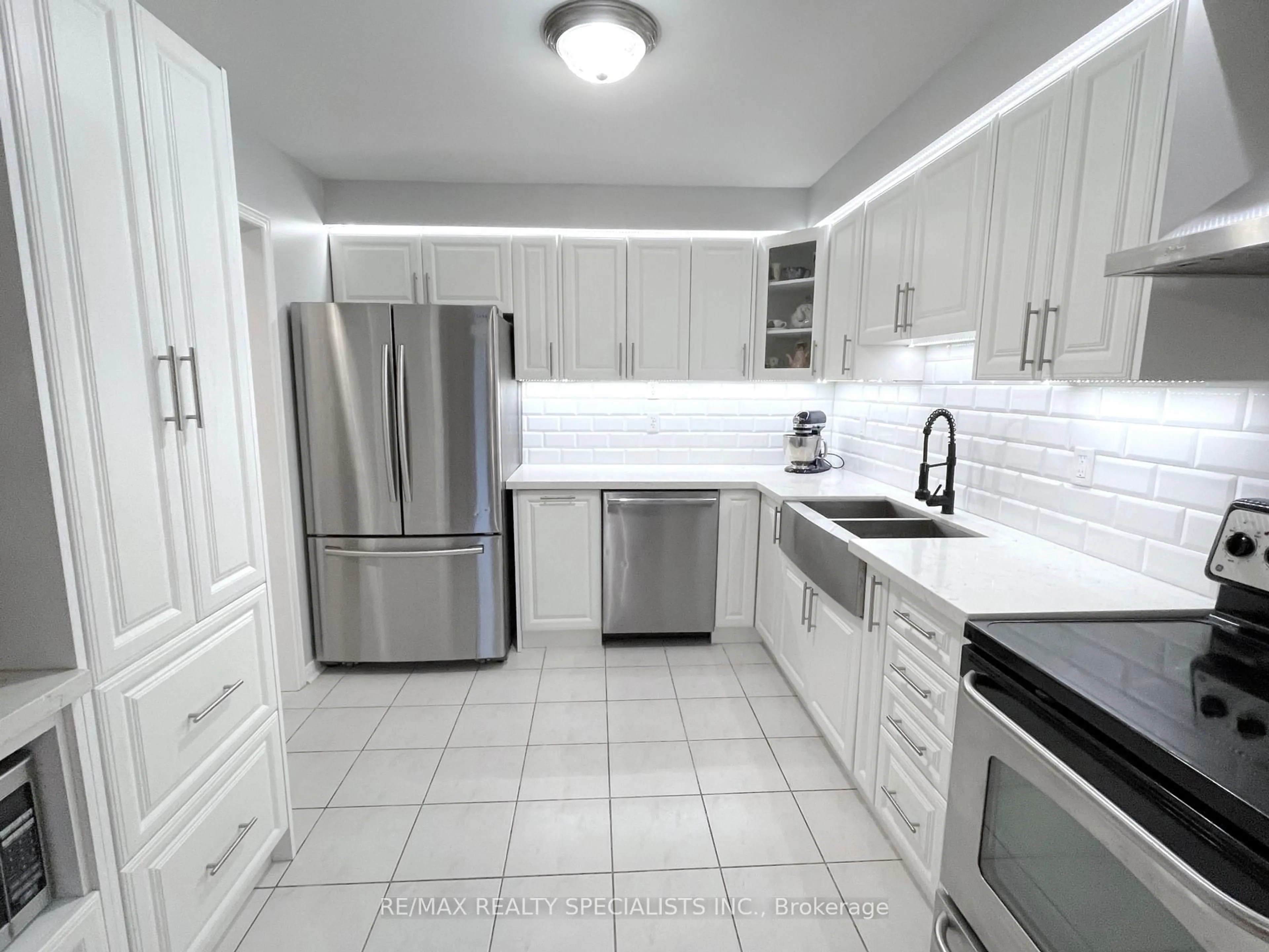 Unknown for 1726 Creek Way, Burlington Ontario L7L 6R3