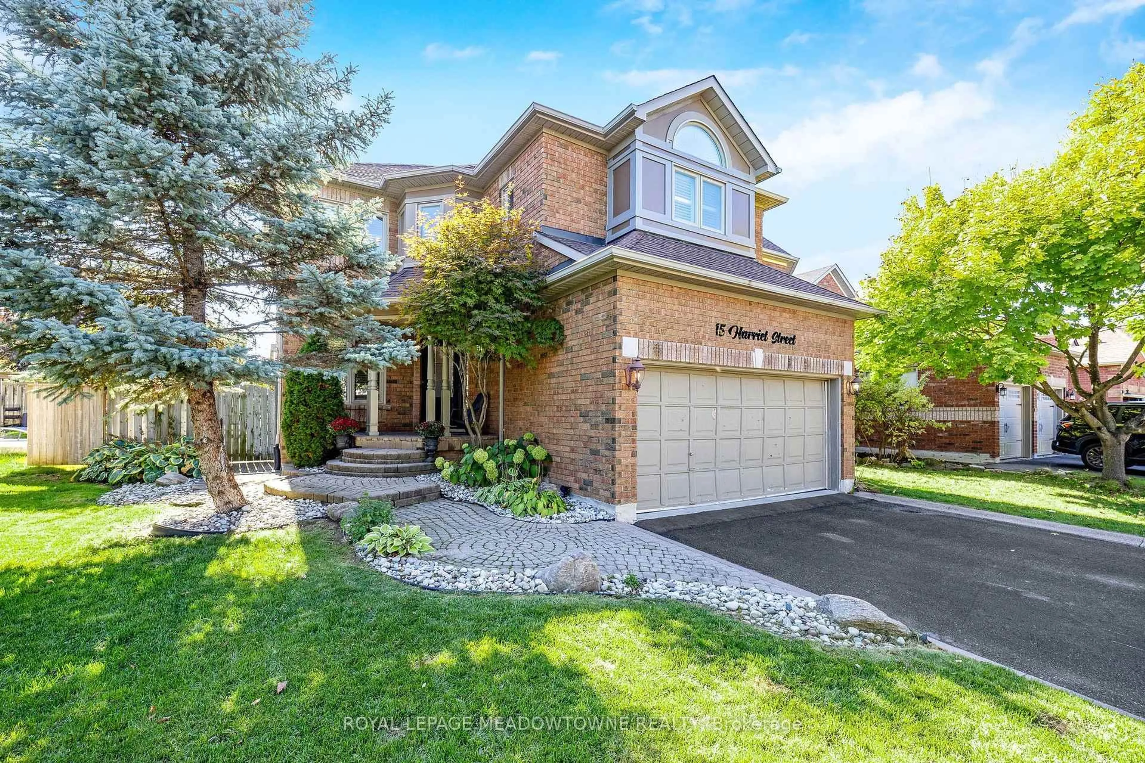 Home with brick exterior material, street for 15 Harriet St, Halton Hills Ontario L7G 5W4
