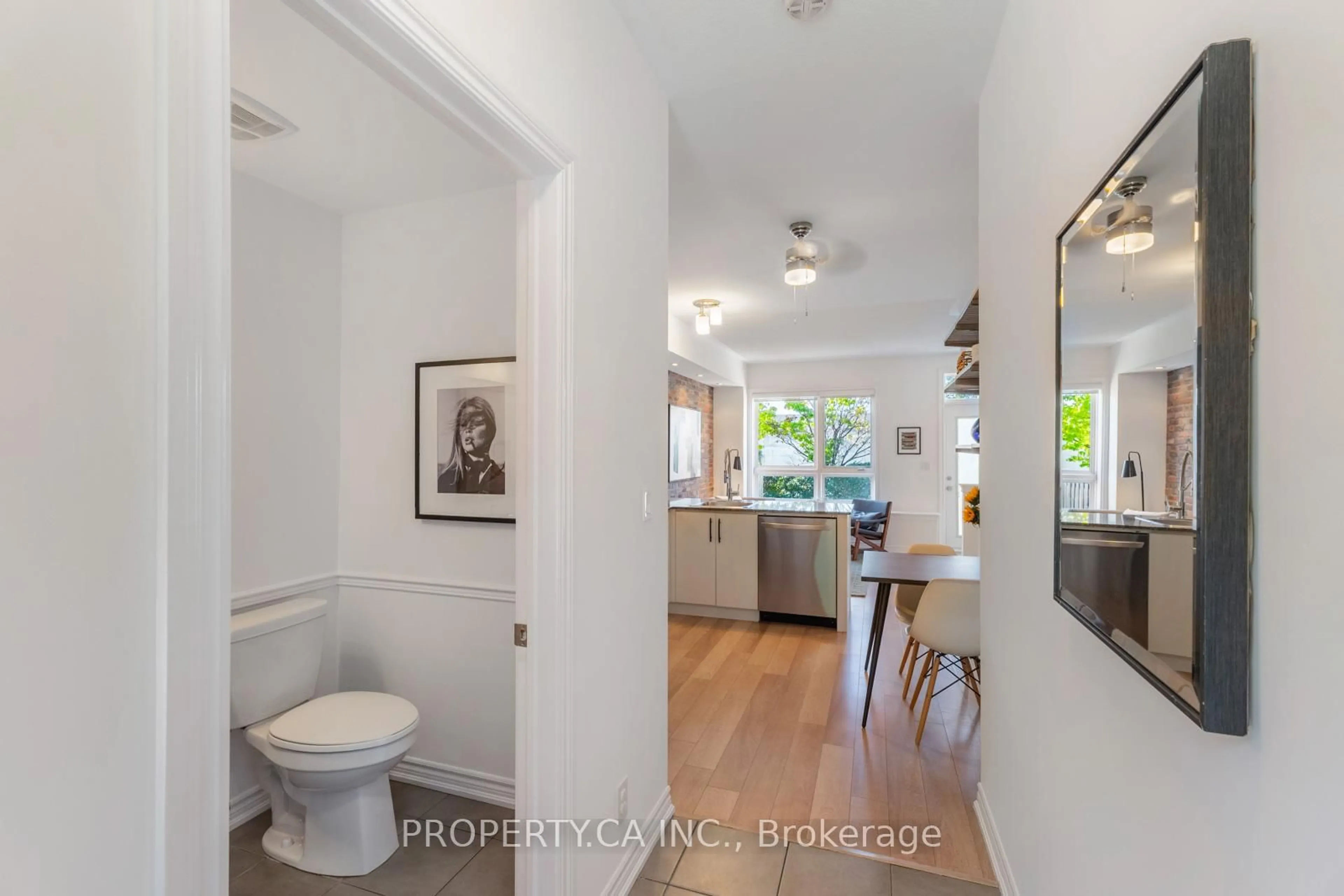 Unknown for 96 Caledonia Park Rd #2, Toronto Ontario M6H 0B1