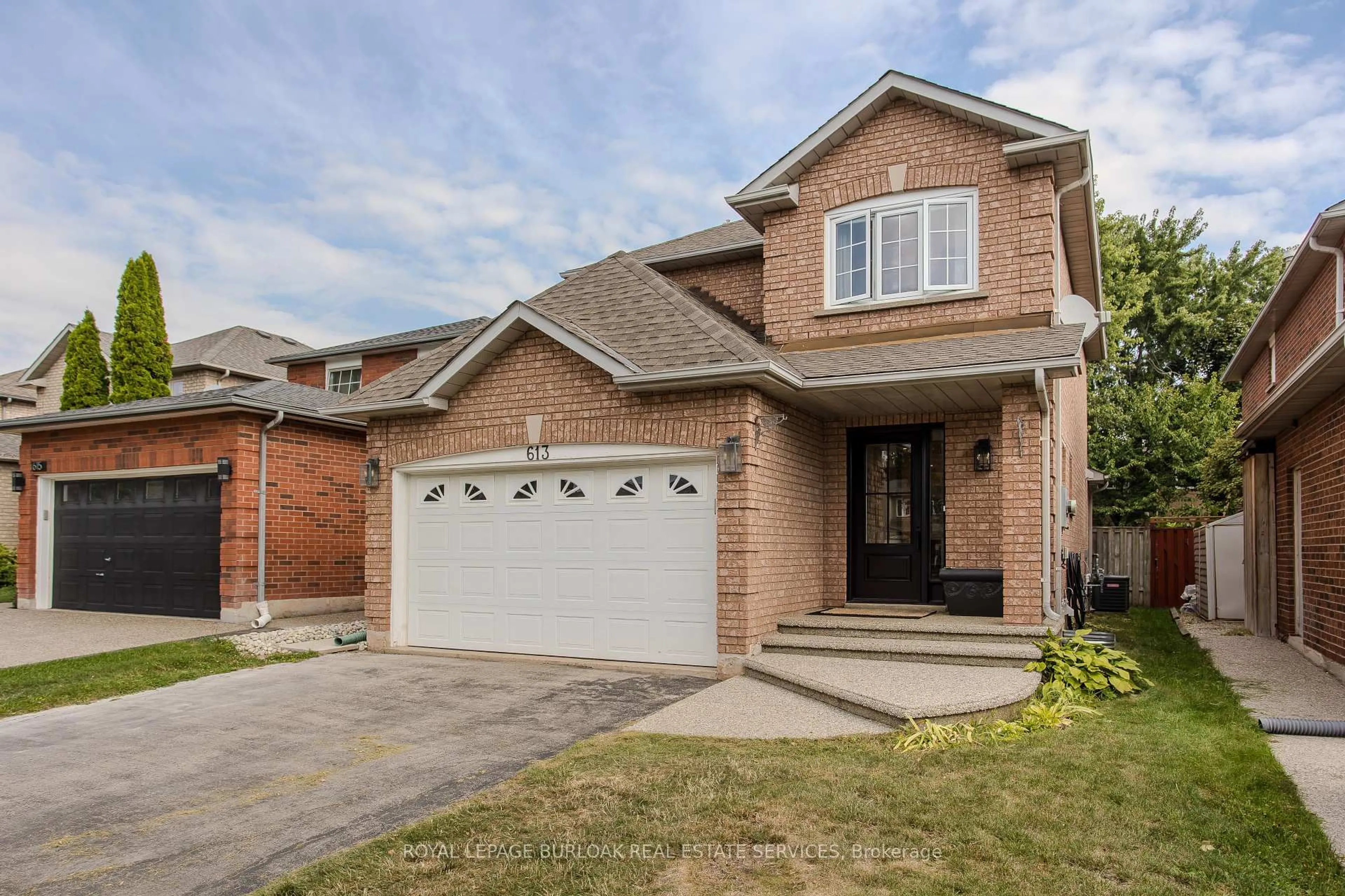 Home with brick exterior material, street for 613 Fothergill Blvd, Burlington Ontario L7L 6E3
